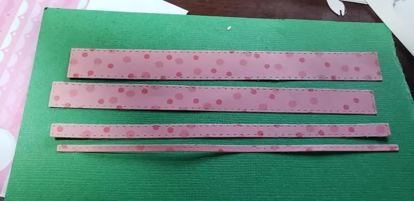 Lapoo Cutting Die for Scrapbooking, 3D Backgrounds Frame New Cutting Dies DIY Album Card Making Decor Paper Craft Metal Die Cuts Party Decorations (Dashed Rectangle Box 5.9 x 2 in)