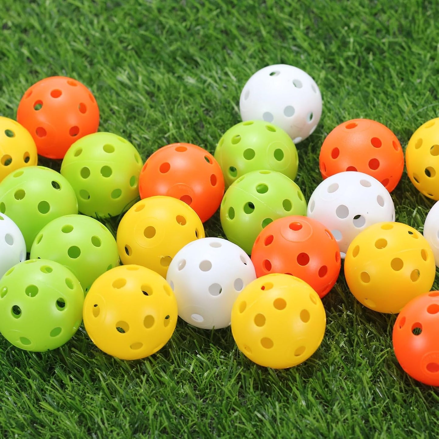 Plastic Golf Balls Practice Limited Flight Golf Training Ball Hollow Swing Practice Indoor Golf Balls with Mesh Drawstring Bag for Backyard Driving Range or Outdoor