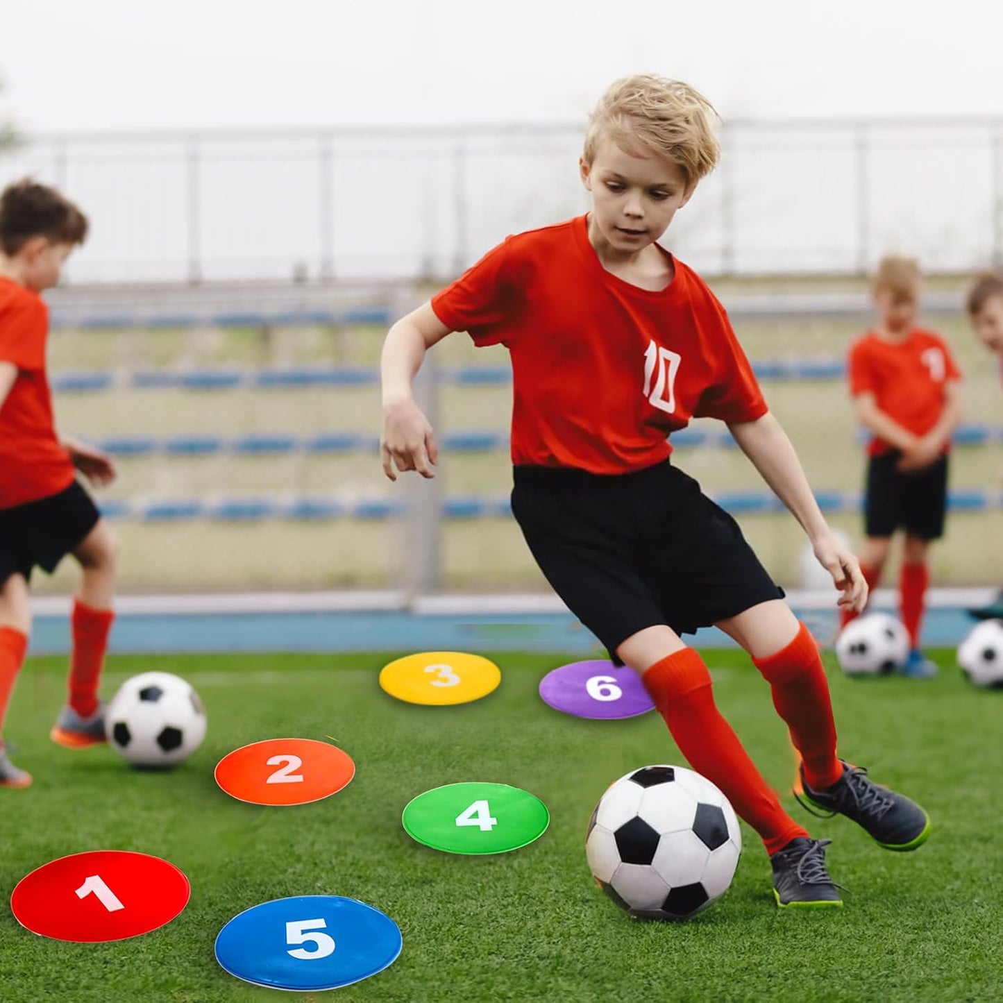 Okllen 24 Pack Poly Vinyl Spot Markers, 9 Inch Floor Dots Non-Slip Rubber Agility Dots, Flat Field Cones Circles for Training, Exercise Drills, Gym, Football, Basketball, 6 Colors