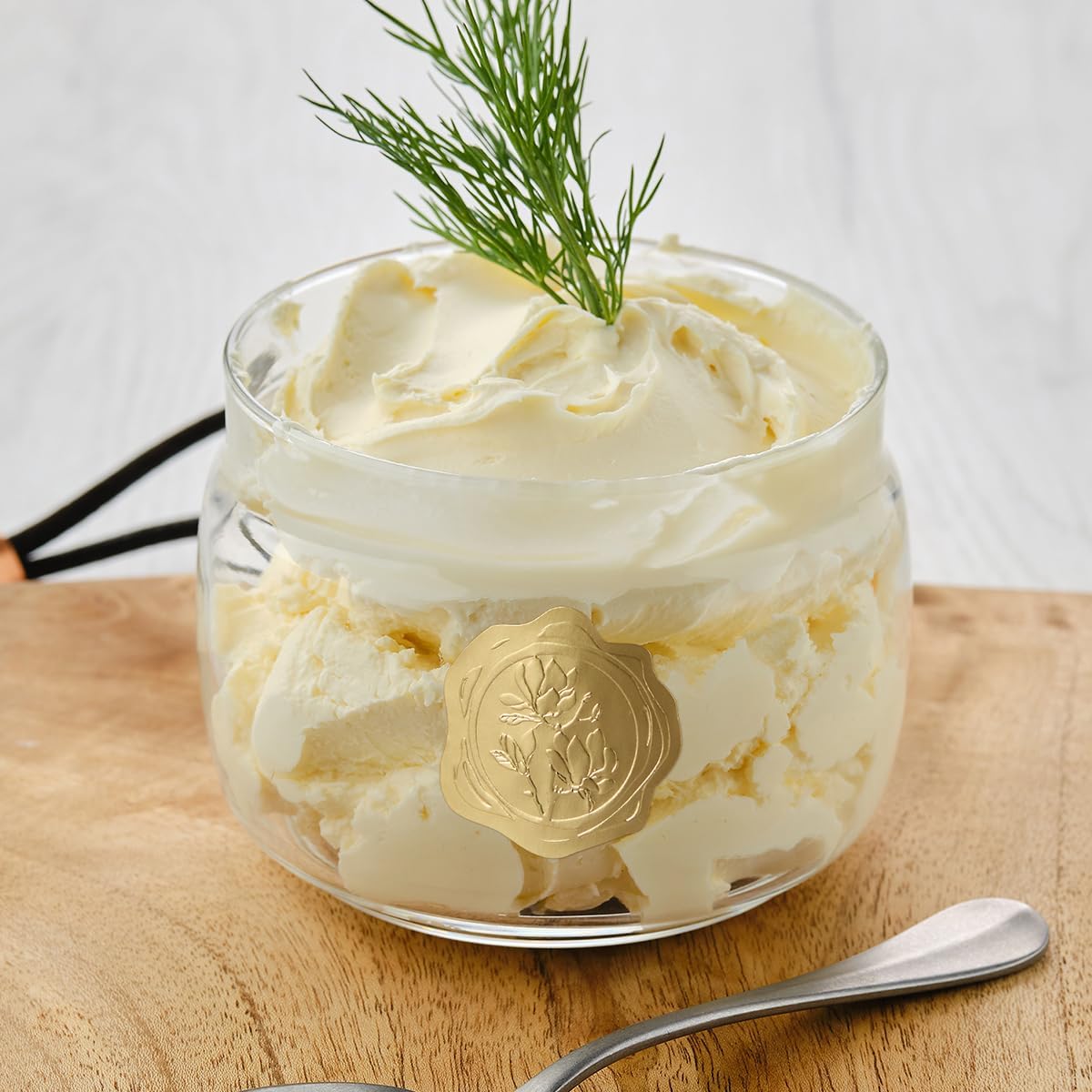 300 Pieces Embossed Gold Foil Stickers Gold Stickers for Envelopes, Wedding Invitations, Christmas Greeting Cards Envelopes (Gold Magnolia)