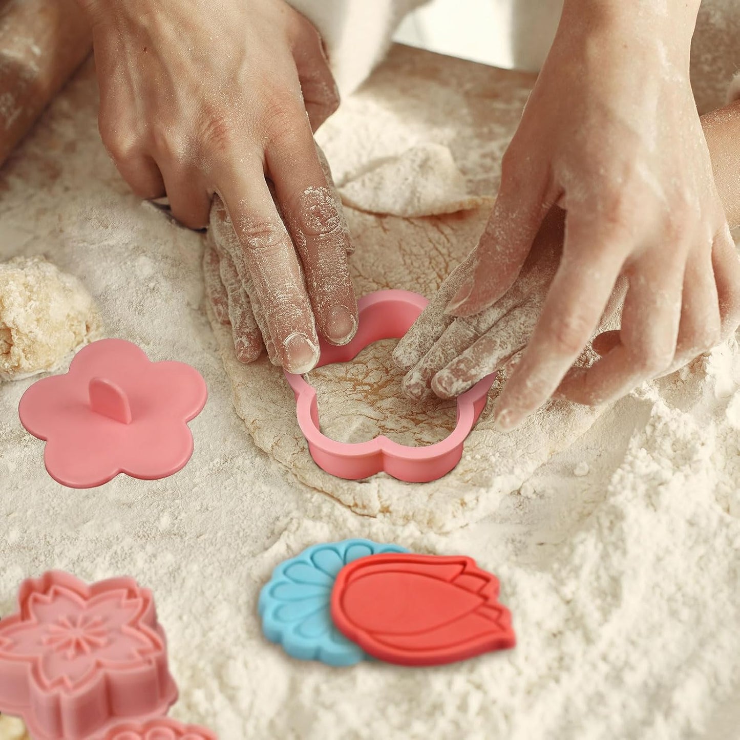 8 Pack Flower Cookie Cutters, 3D Cookie Cutter with Plunger Stamp, 8 Styles Spring Flowers Cookie Stamps for Home Kitchen