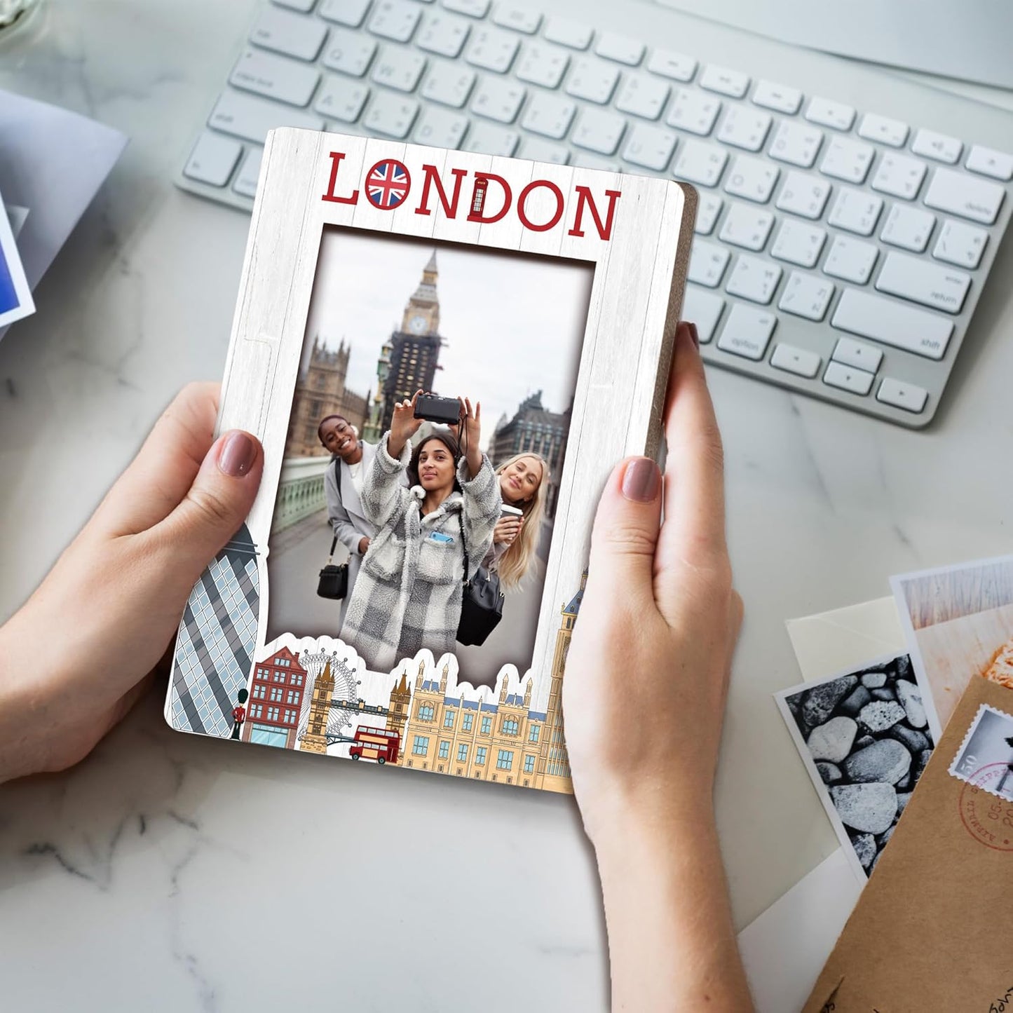 London Travel Picture Frame, 5 x 8 London Themed Wooden Photo Frame with Stand, Vacation Anniversary Honeymoon Gifts For Friend Family Couples, Home Office Desk Decorations-A20