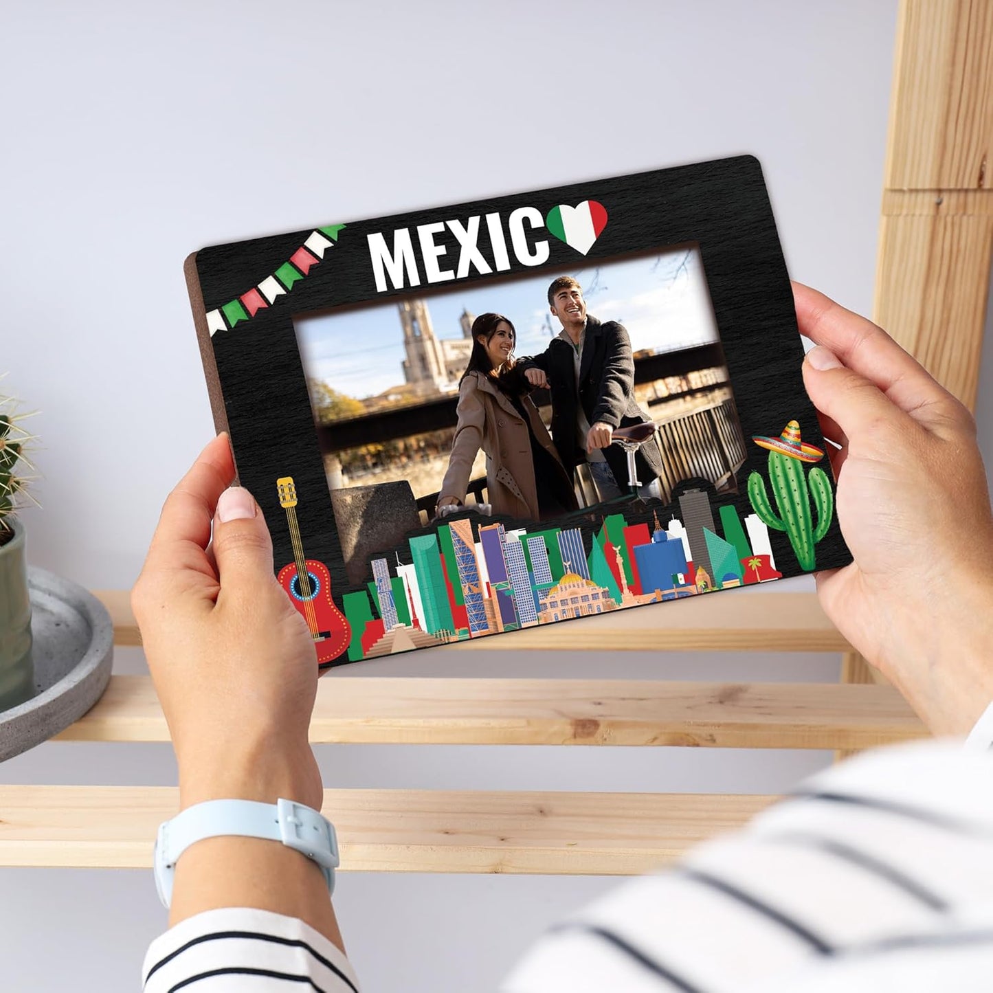 Mexic Travel Picture Frame, 5 x 8 Mexic Themed Wooden Photo Frame with Stand, Vacation Anniversary Honeymoon Gifts For Friend Family Couples, Home Office Desk Decorations-A10