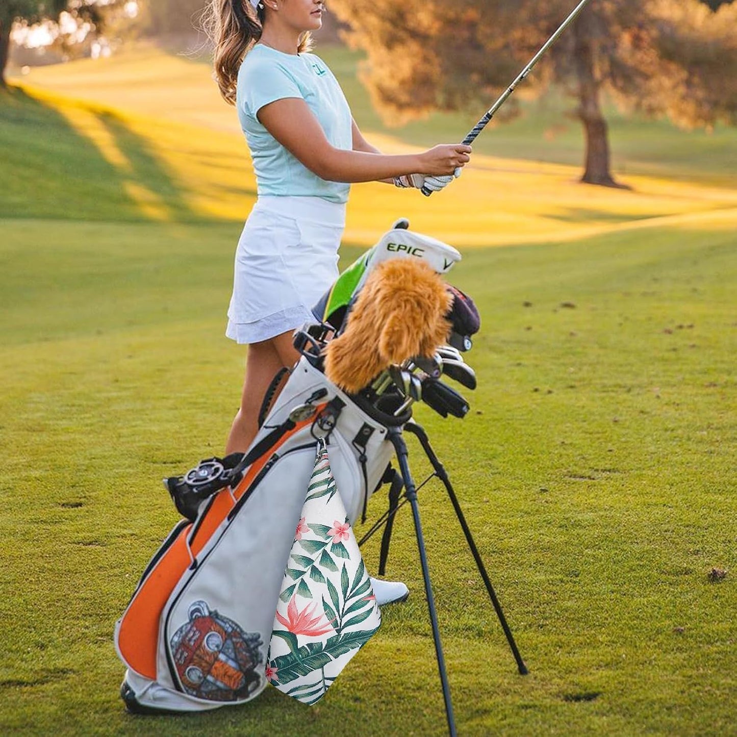 Tropical Plants Golf Towel and Brush Set, Microfiber Waffle Golf Bag Towel with Clip, Golf Cleaning Kit for Men and Women, Leaves Golf Accessories for Golf Fan, Golf Lovers Golfers Retirement Gift