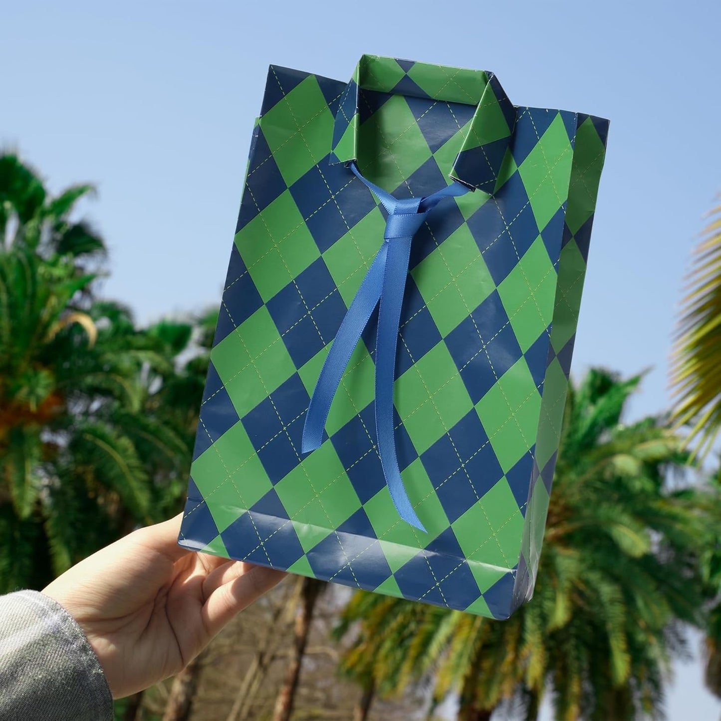 LaRibbons Golf Reversible Wrapping Paper Mini Roll, Green Golf and Plaid Design, Perfect for Men, Sports Party, Birthday, Father's Day, Team Celebration, 17" x 33' (46.7 sq. ft)