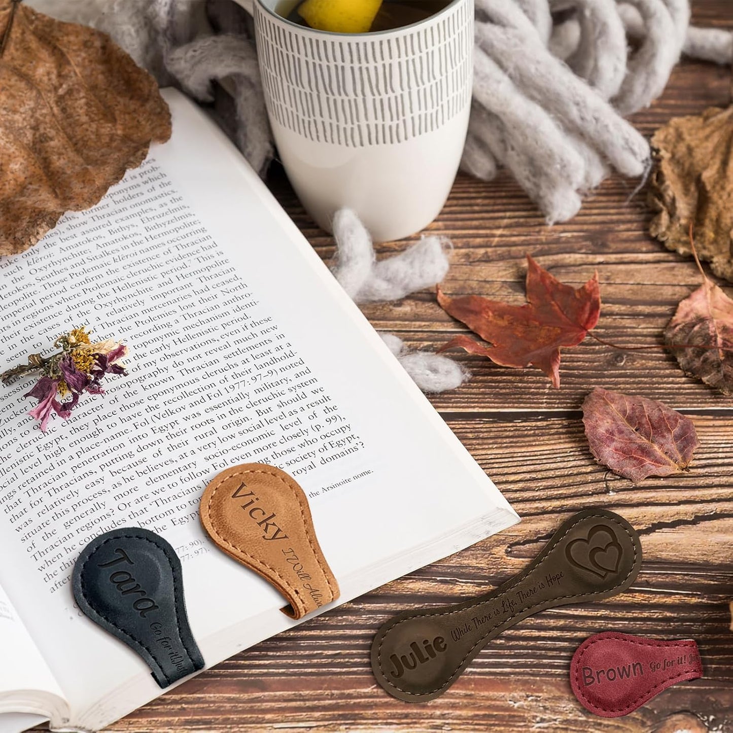 Personalized Leather Magnetic Bookmarks, Custom Engraved Magnetic Bookmarks Clips with 26 Letters Name Initial, Personalized Gifts for Book Lovers, Teachers, Kids, Readers