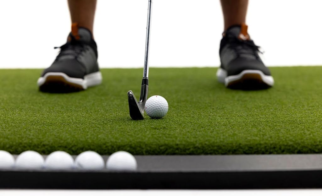 Dura-Pro Premium Turf Indoor/Outdoor Golf Mat. Bonus Tray + 3 Tees