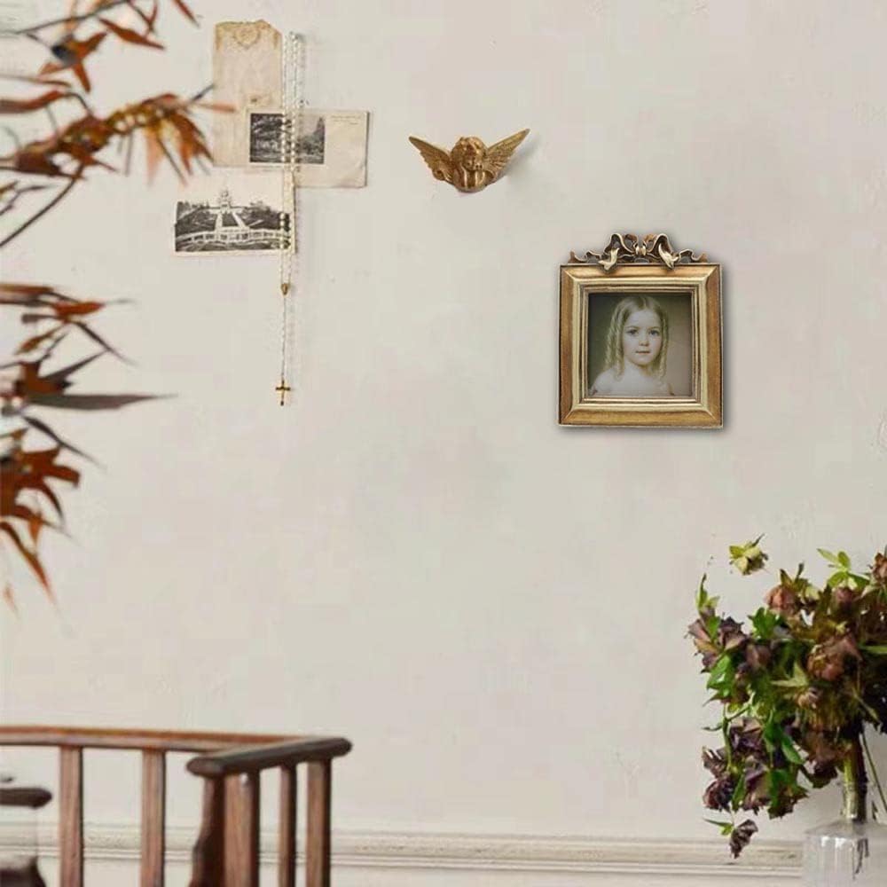 SYLVIA'S SHOP Small Vintage 3x3 Square Picture Frame, Mini Antique Ornate Photo Frame, Table Top Display and Wall Hanging Home Decor, Old Fashioned Photo Gallery Art Deco, Bronze Gold