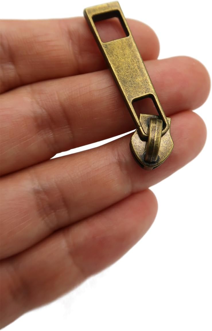 HOLSHUN #5 Zipper Sliders Zipper Pull 30pcs Bulk Heavy Duty Metal Antique Bronze Pulls for #5 Nylon Coil Zippers Replacement #5 Sliders for Luggage Luxury Bag Hardware Luggage & DIY Craft Supplies