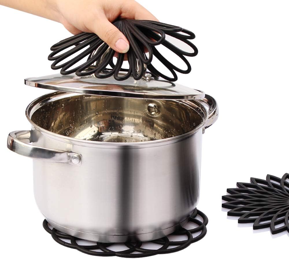 ME.FAN Silicone Trivet Mat - Kitchen Hot Pads for Pots & Dish - Insulated Teapot Trivet - Flexible, Durable, Non-Slip Large Coasters 3 Set Black