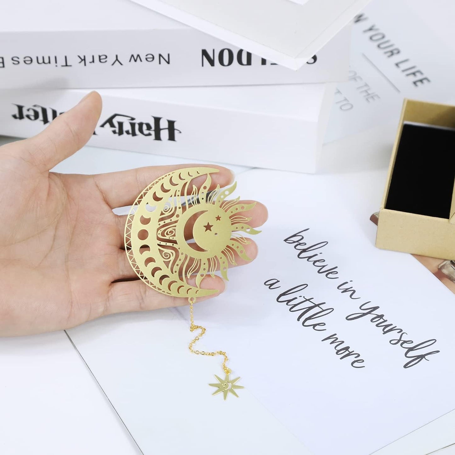 Sun & Moon Theme Metal Bookmark, Bookmarks for Women, Birthday Gifts Teachers & Mothers Valentine's Day Teacher Appreciation Gifts, Cute Book Marks with Chain for Men/Kids/Friend/Mom/Girls/Book Lovers