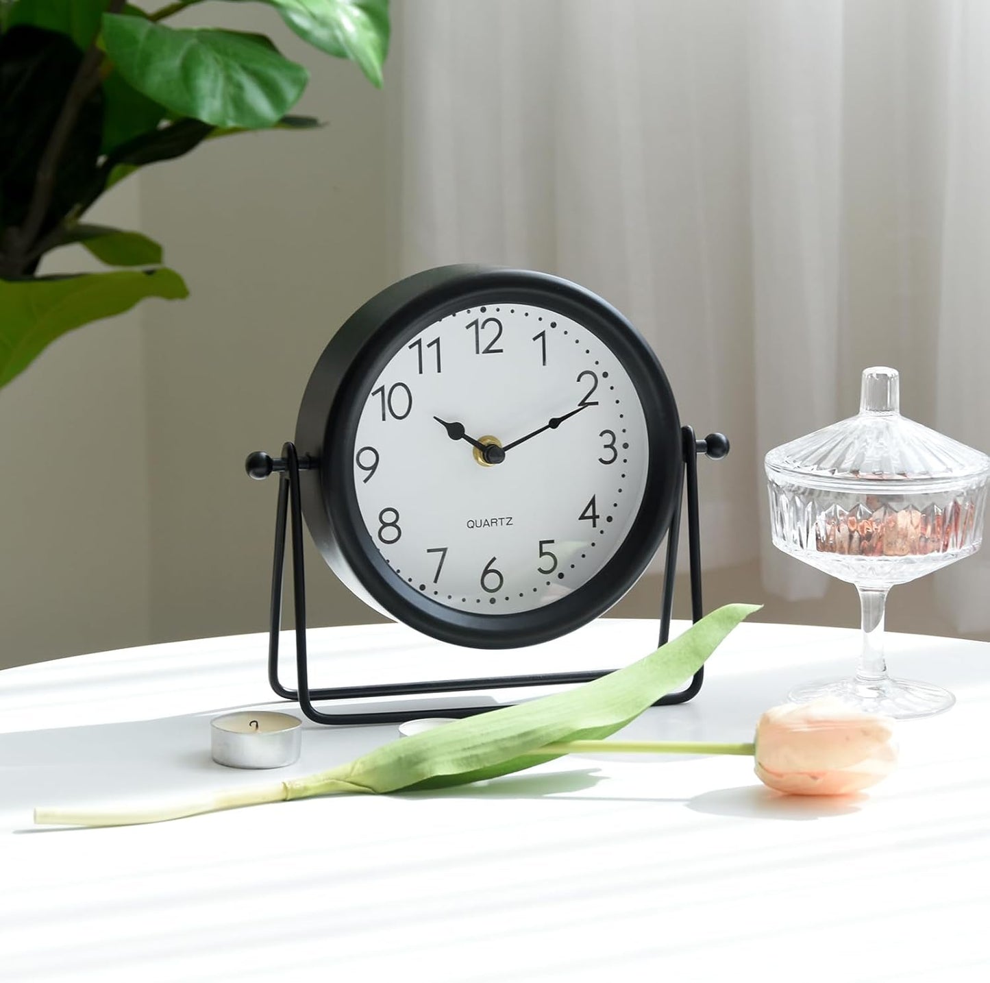 Vintage Black Table Clock on Stand, Decorative Desk and Shelf Clock Decorative Battery Operated Table Top Decor for Living Room，Silent Non-Ticking