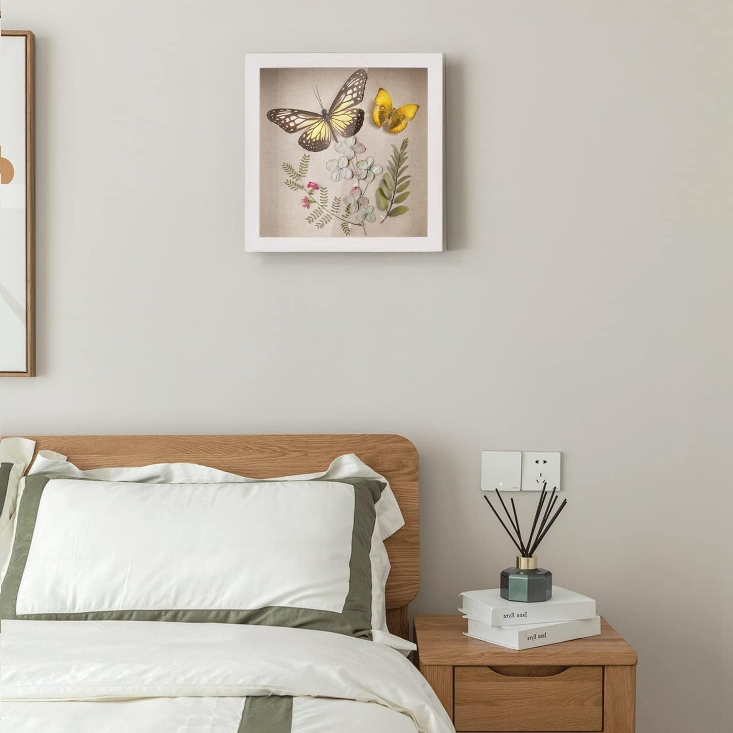 Love-KANKEI Shadow Box Frame 11x11 Shadow Box Display Case with Linen Back Memorabilia Awards Medals Photos Memory Box Gift Rustic White