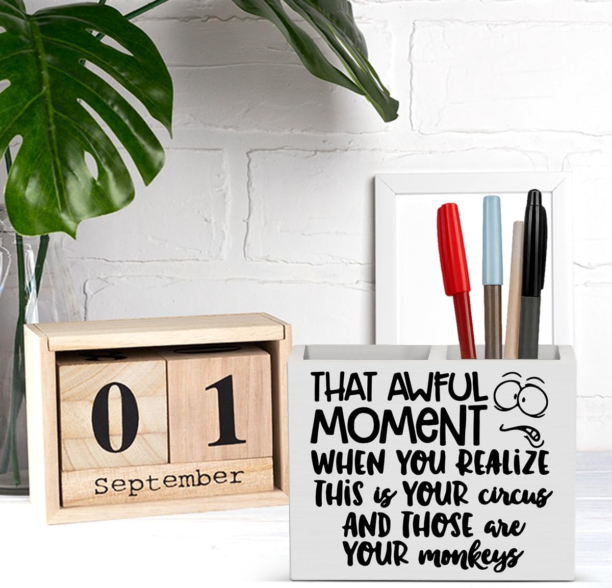 Bosses Day Gifts for Women Men Manager Funny Office Decor for Women Wooden Pencil Holder National Boss Day Decorations Gifts for Supervisor Leader HR Men Manager Coworker Office Desk Decor A 01