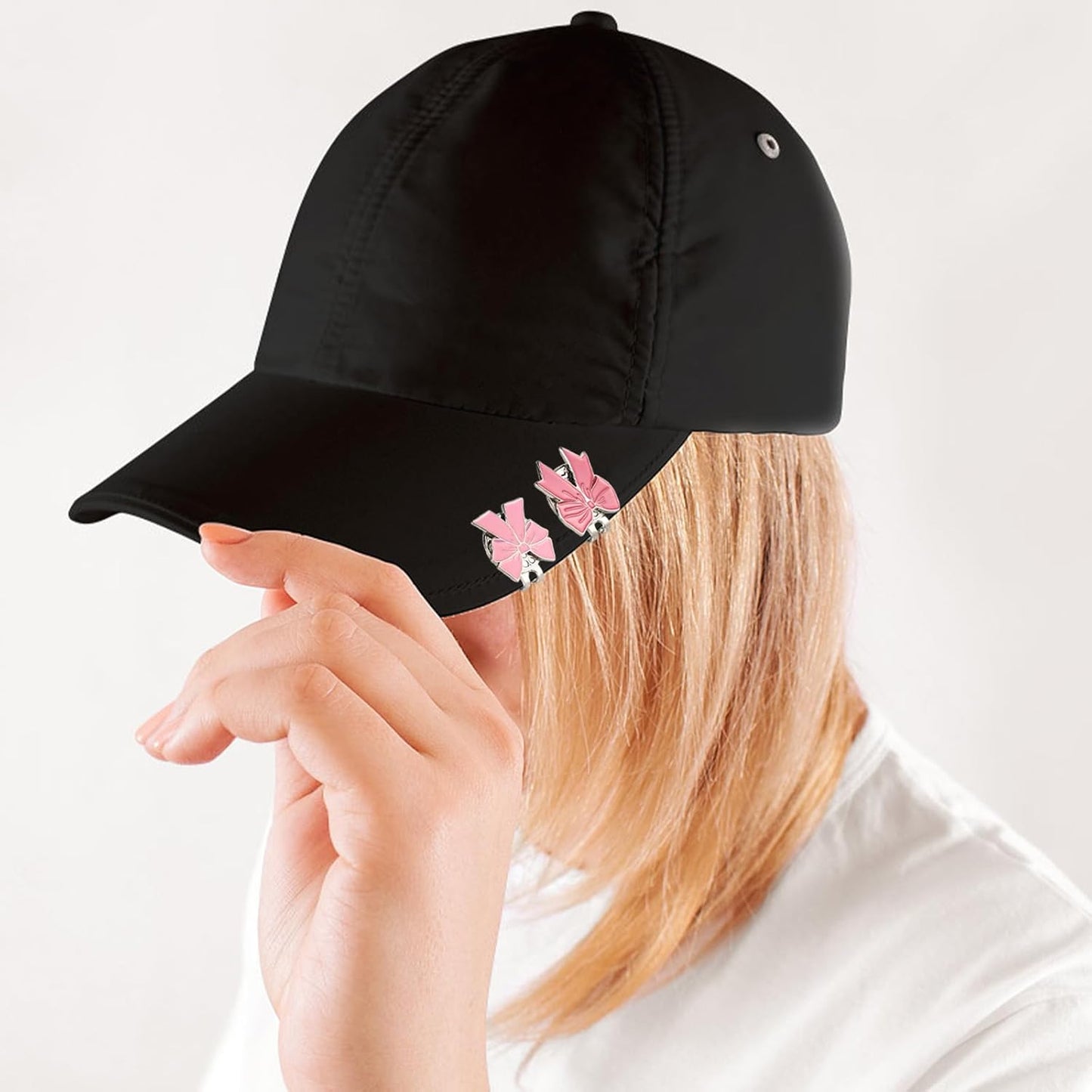 2pcs Magnetic Golf Ball Markers, Pink Bow Golf Ball Marker Hat Clip Strong Magnetic Cute Decoration Accessory for Hat Bags Women Golfer