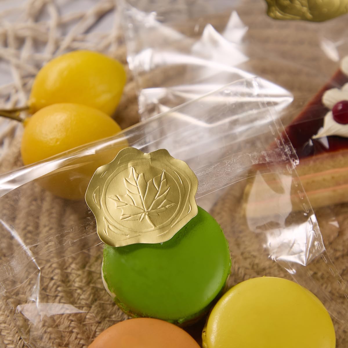 300 Pieces Embossed Gold Foil Stickers Autumn Fall Gold Stickers for Envelopes, Thanksgiving, Greeting Cards Envelopes (Gold Maple Leaves)