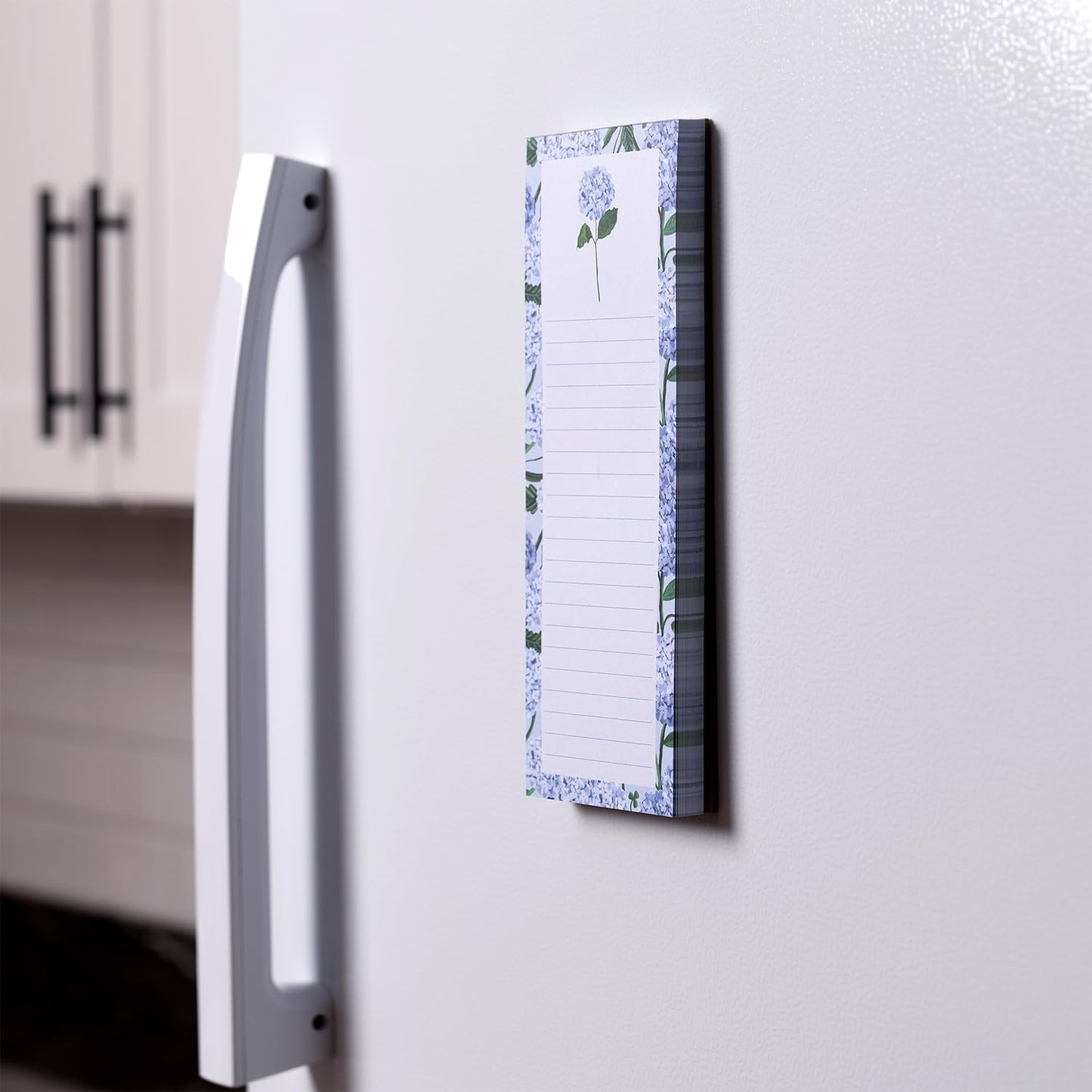 WORLD TRAVELER Eccolo Thimblepress To Do List Notepad, Hydrangea To Do Magnetic Shopping List Pad for Fridge and Home, Lined Message Pad for Kitchen, 100 Pull-Off Sheets (4x10 Inches)