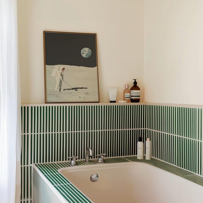 Vintage Space Golf Wall Art, Retro Astronaut Sports Print for Bar, Office or Game Room Decor, Outer Space Golfer Poster with Earth View and Tee Time Theme (Unframed) (11x14)