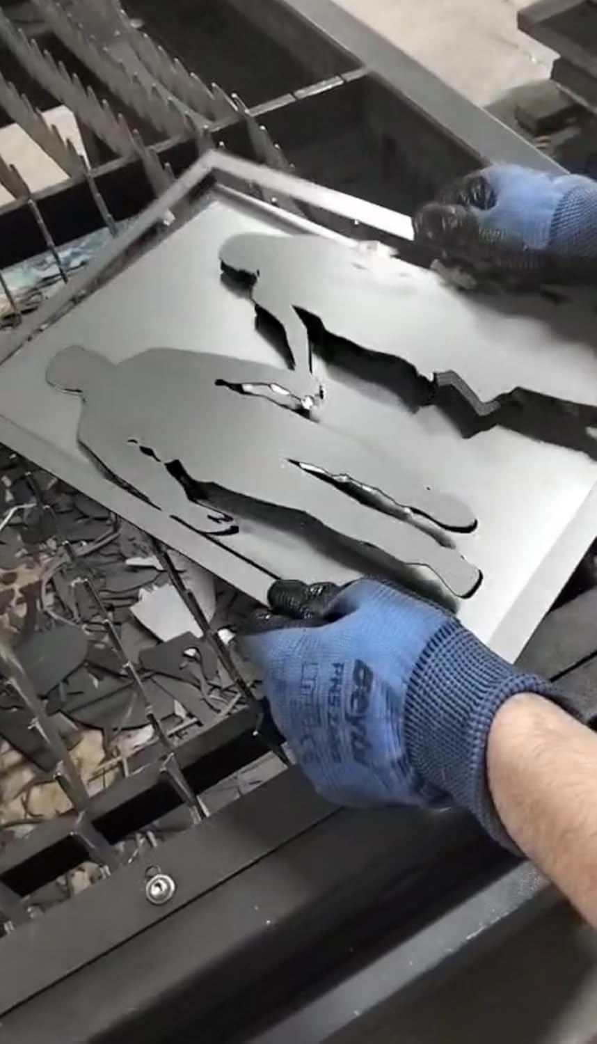 Metal Silhouette Portrait from Photo – Custom Wall Art for Couples, Anniversary or Wedding Gift, Made to Order – While stock is shown for listing purposes, each piece is custom-made based on your photo and personalization details.