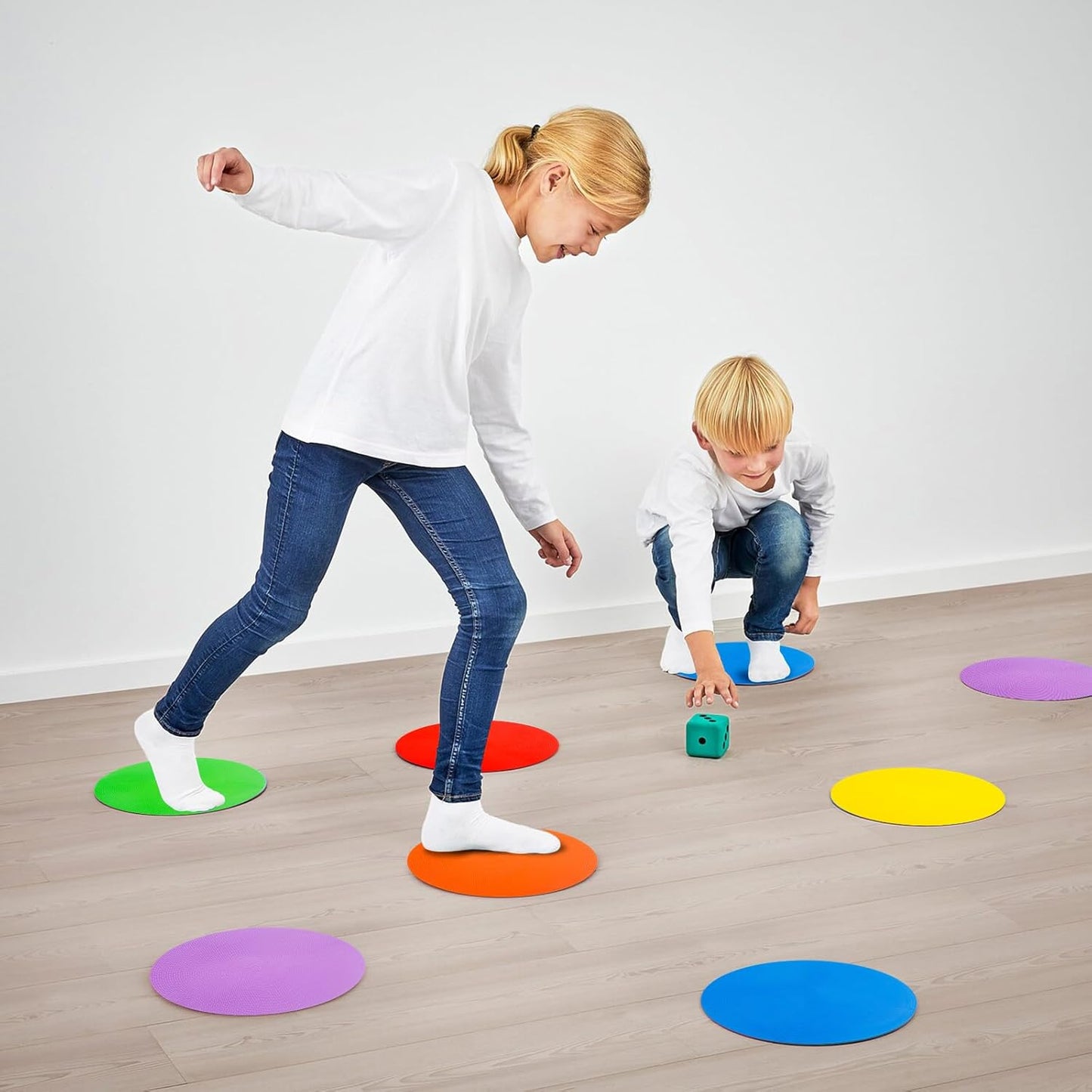 9 inch Spot Markers Flat Field Cones, Non Slip Rubber Agility Markers Flat Field Cones for Soccer Basketball Sports Speed Agility Training （18 pcs）