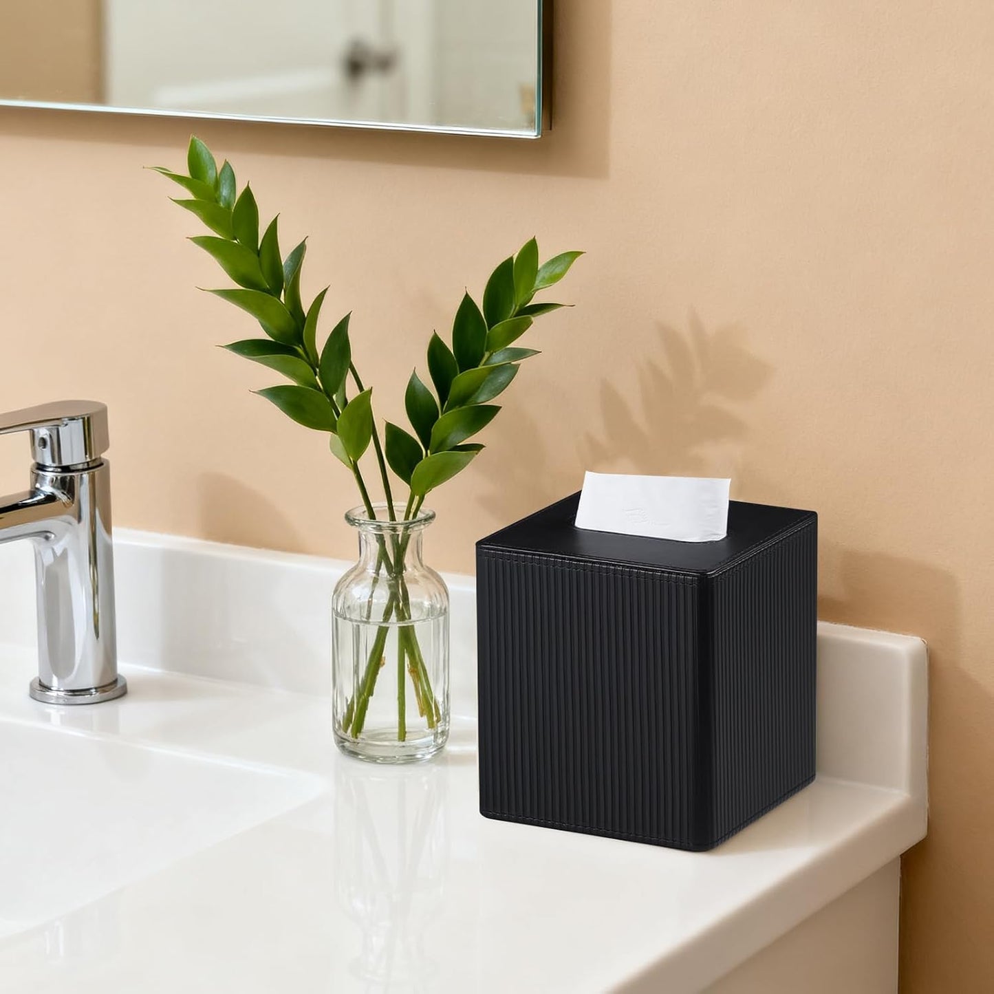 PU Leather Tissue Box Cover Square with Magnetic Closure, Modern Tissue Box Holder for Bathroom Bedroom Office Desk, Decorative Square Tissue Holder (Black)