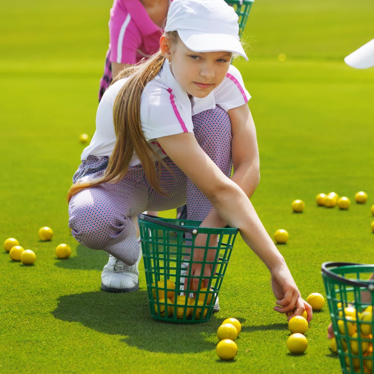 VANZACK Plastic Golf Ball Basket, Golfball Container Ball Bucket with Handle, Holds 100 Balls, for Summer Golf Ball Storage Practice Accessories, Green