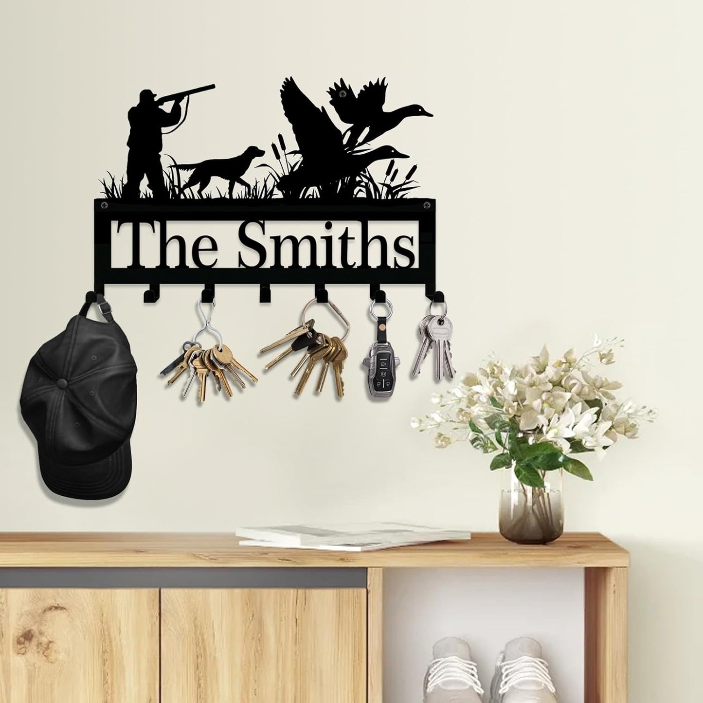 Personalized Family Name Metal Wall Sign with Hooks – Mallard Duck Hunting Key Rack Holder Wall Mount Customized Name for Entryway, Mudroom, Kitchen, or Bathroom Decor