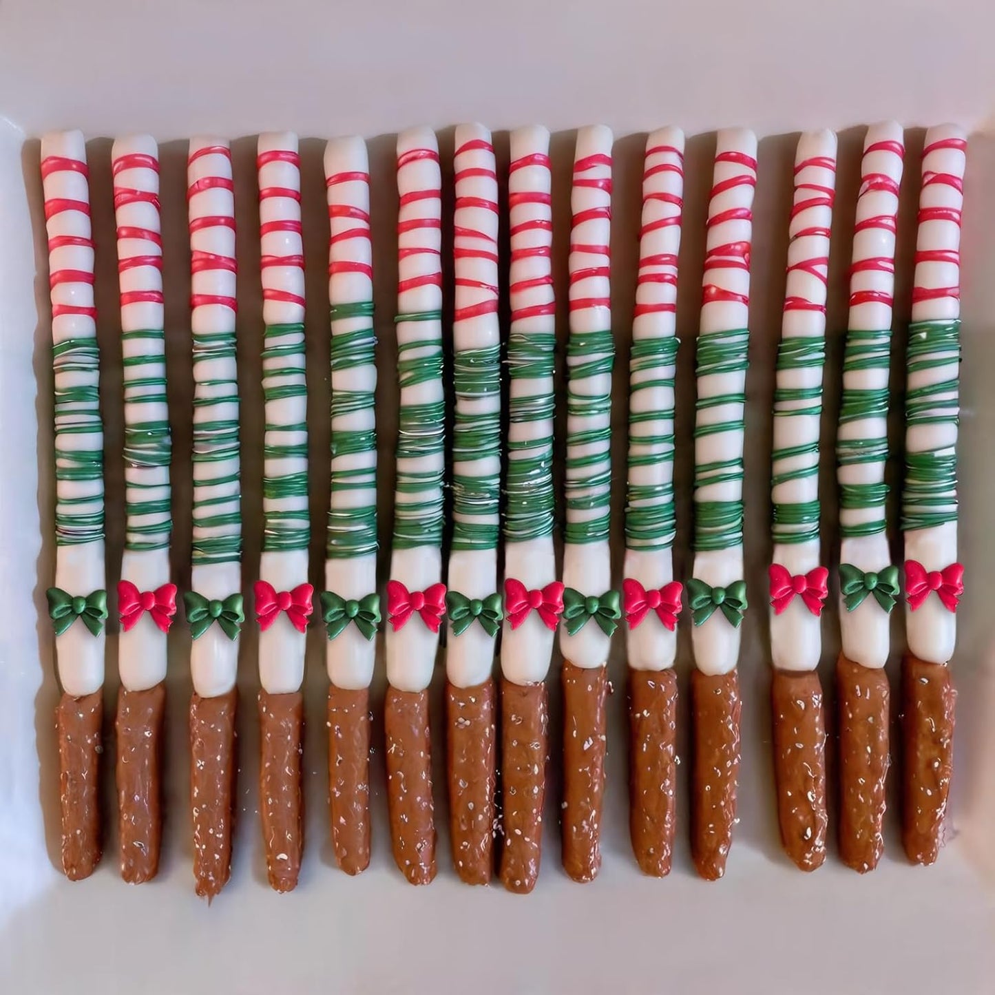 4 Pcs Bow Mold Fondant Bow Silicone Mold Chocolate Candy Cake Pop Molds Bow Molds for Cake Decorating, DIY Desserts, Fondant,Clay