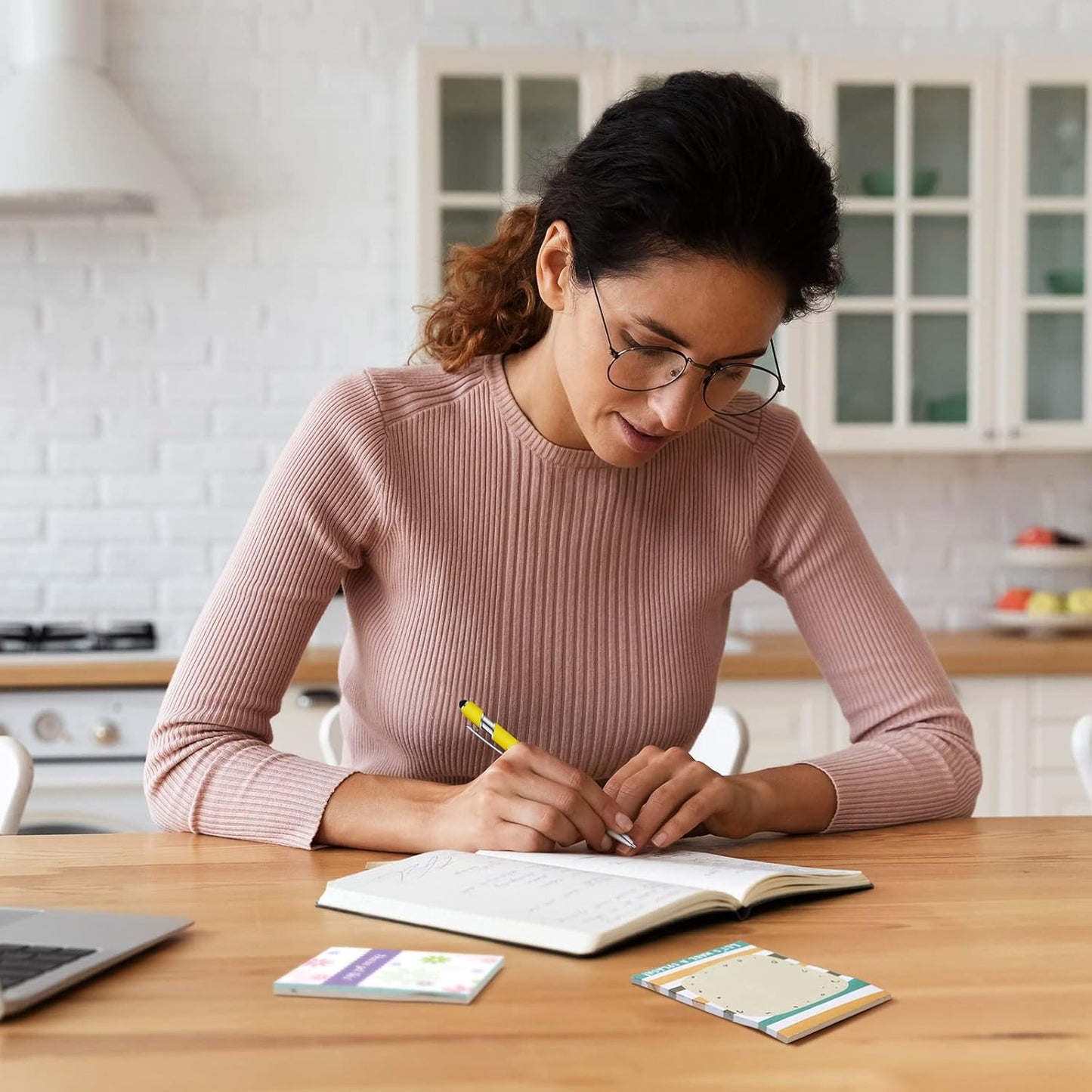 Geyee 24 Pcs Stylish Sticky Notes with Funny Pens Fun Notepads for Adults Coworkers Nurse 3 x 4 Inch to Do List Notepads with Sayings Pen for Lab Week Gifts Teacher Office Supplies