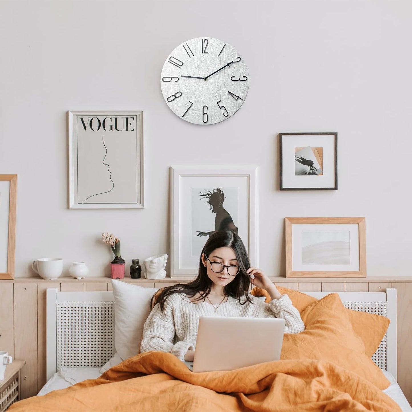 Wall Clock, Silent Clock, Wall Clocks Battery Operated， 12 inch Modern Wall Clock, Suitable for Offices, Living Rooms, Kitchens, Homes, Schools (White Without Second Hand)