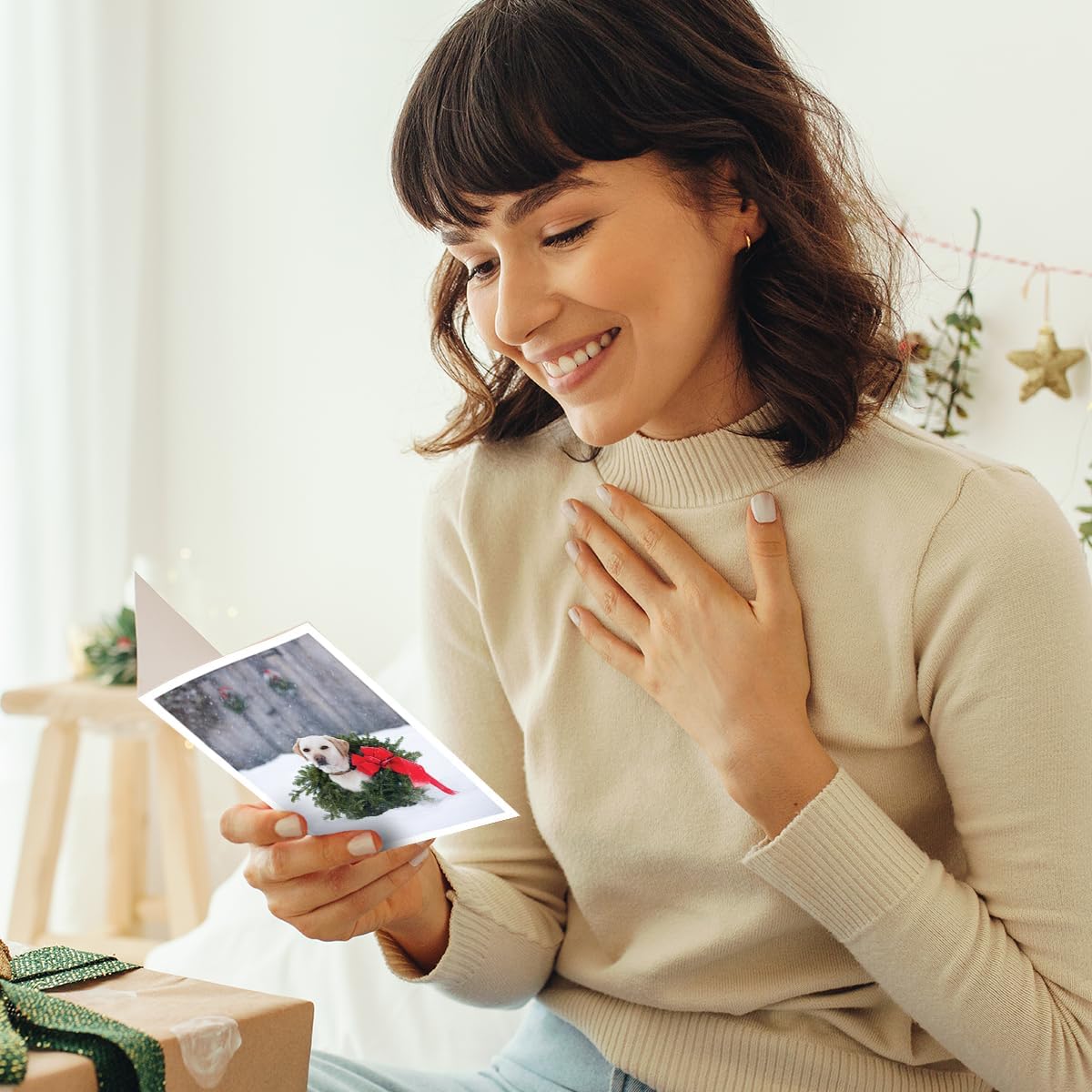 Photographic Happy Holidays Cards, Labrador Wreath (6 Cards with White Envelopes)