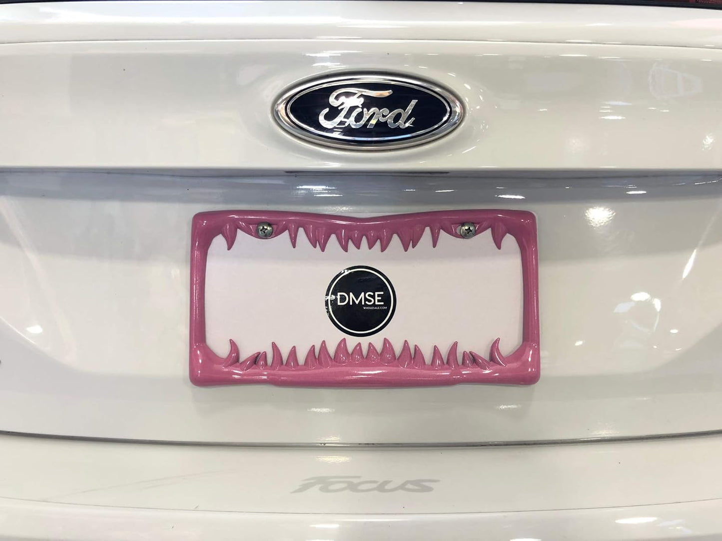 DMSE Universal Metal Shark Tooth Teeth Jaws License Plate Frame Cool Design for Any Vehicle (Pink Sharks Tooth)