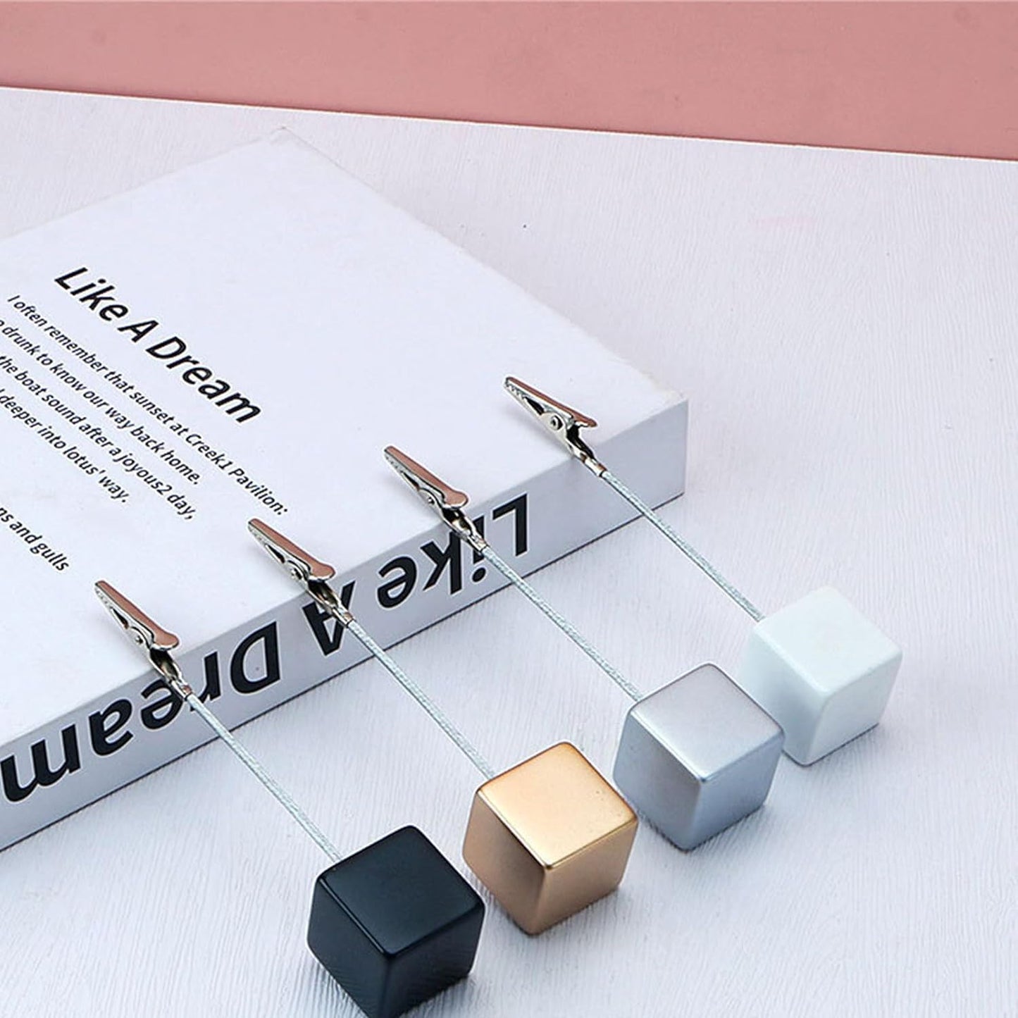 4Pcs Memo Clip Holders Stand with Alligator Clasp Pictures Card Paper Note Clip for Office Home Use