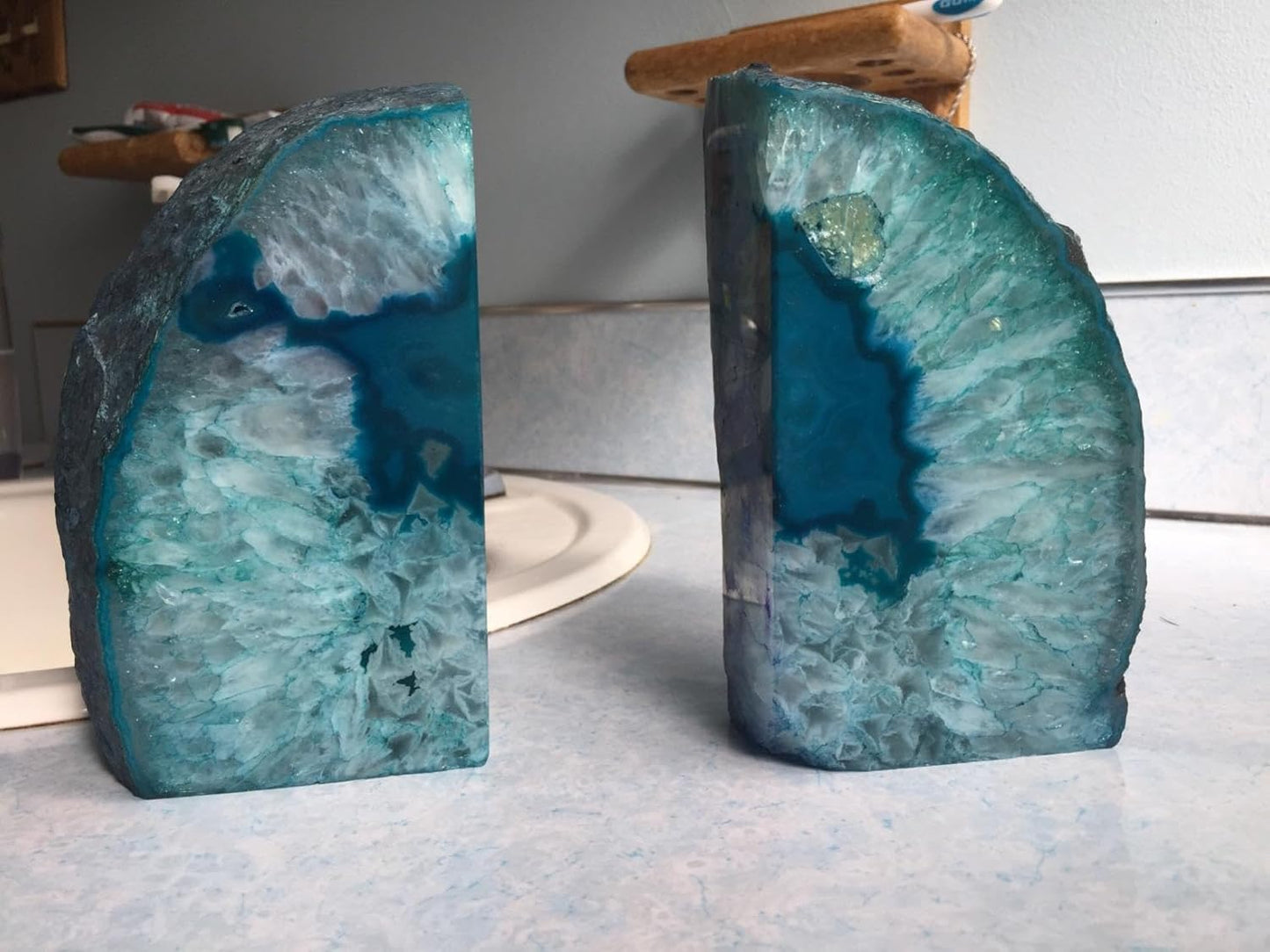 AMOYSTONE Teal Agate Bookends, Large Decorative Crystal Stone Ends 4-6 LBS for Heavy Books, Perfect for Study Room and Office Bookshelf Decor