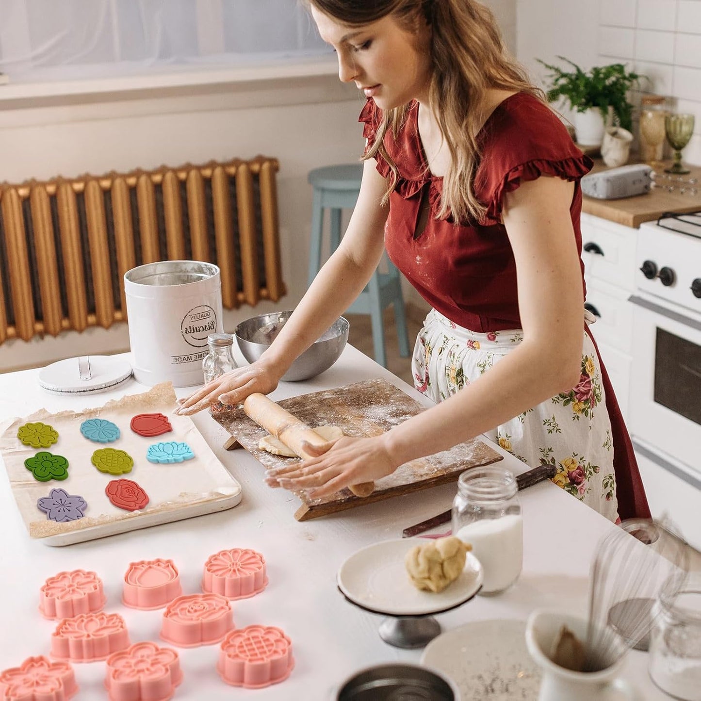 8 Pack Flower Cookie Cutters, 3D Cookie Cutter with Plunger Stamp, 8 Styles Spring Flowers Cookie Stamps for Home Kitchen