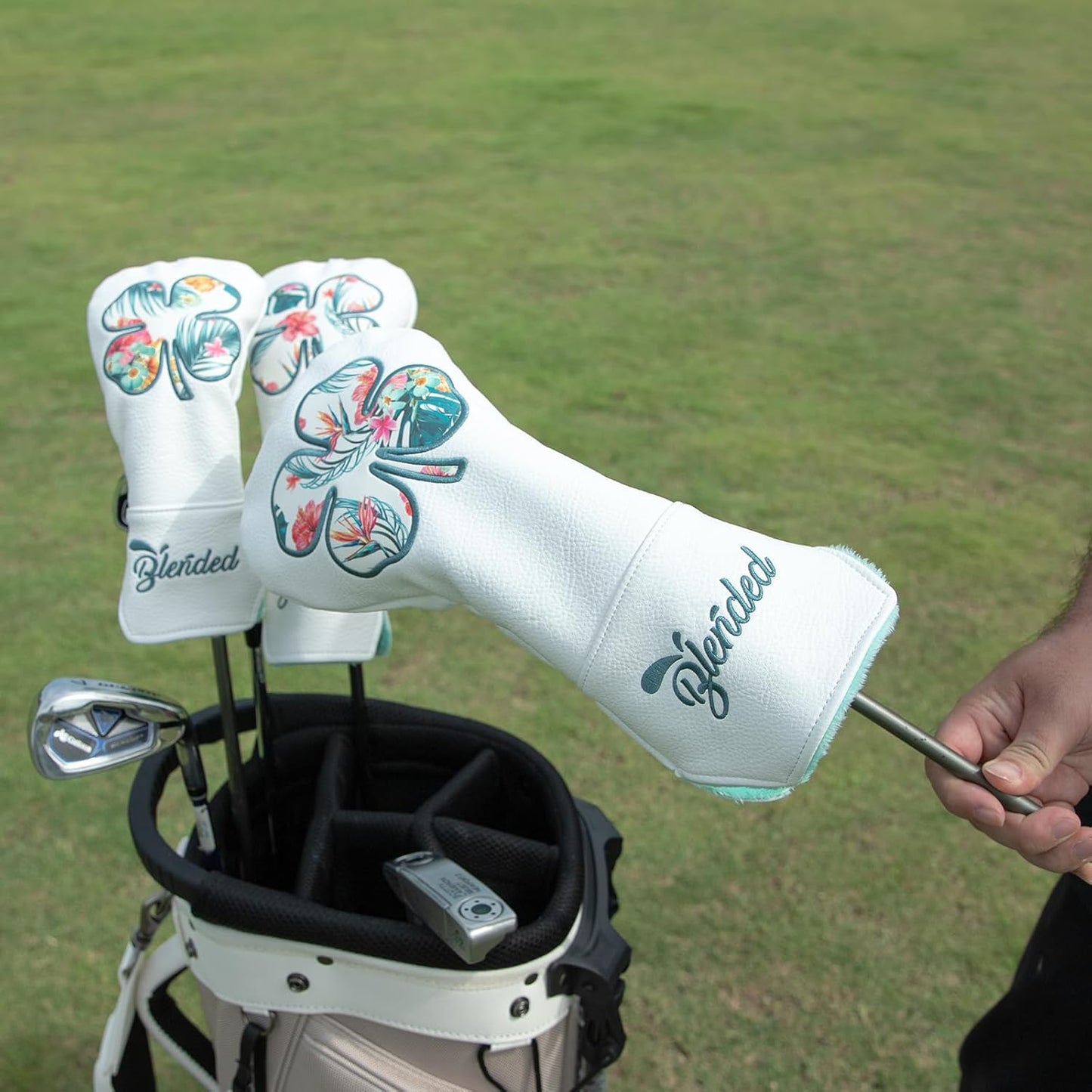 Golf Club Covers White Lucky Clover Golf Head Covers Driver Covers Fariway Wood Headcover Hybrid Covers Leather Golf Headcover with Number Tag for All Brand