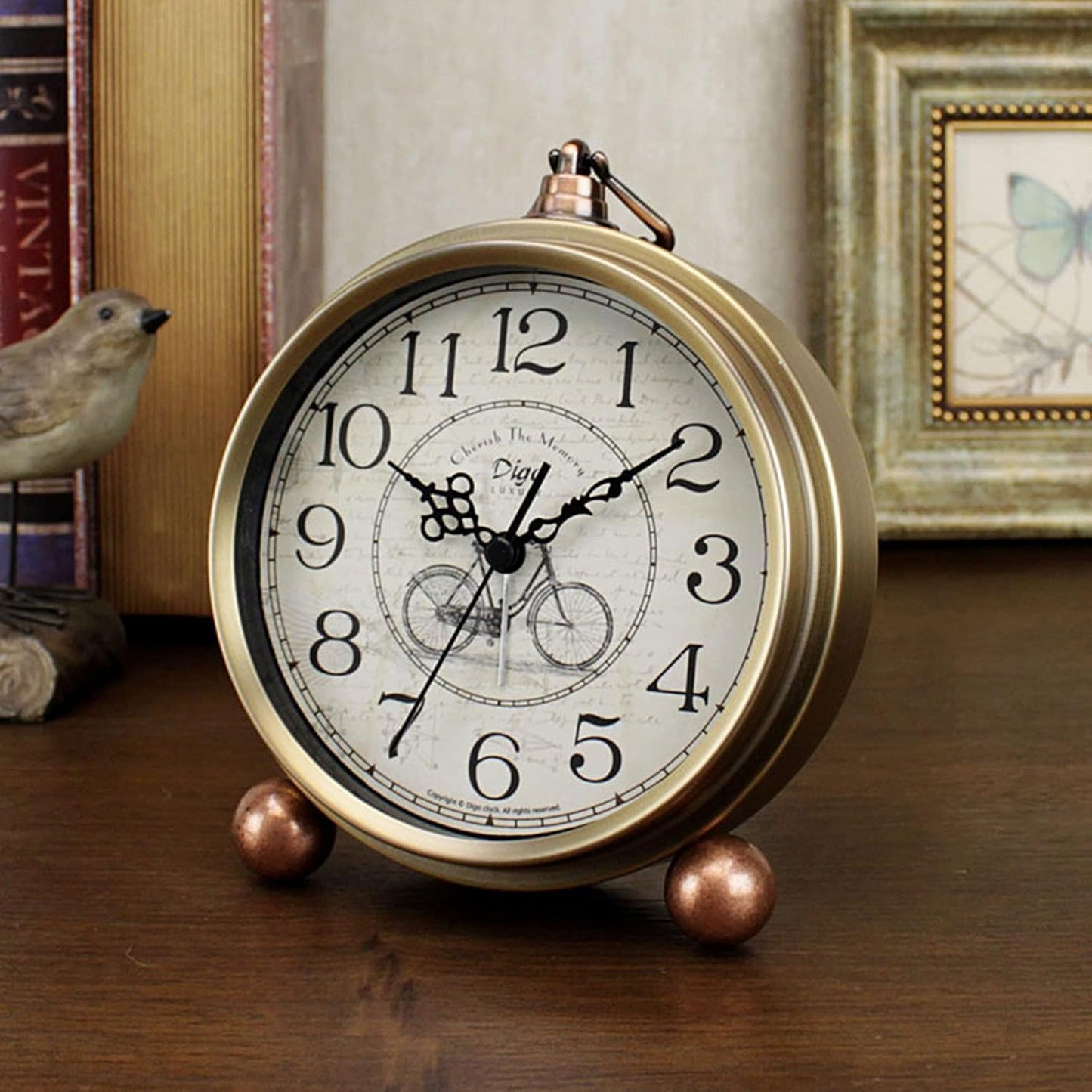 Maxspace Metal Golden Table Clock, Retro Vintage Non-Ticking Small Alarm Clock,Battery Operated Silent Quartz Movement HD Glass Desk Clock for Bedroom Living Room Indoor Decoration Kids… (Gold)