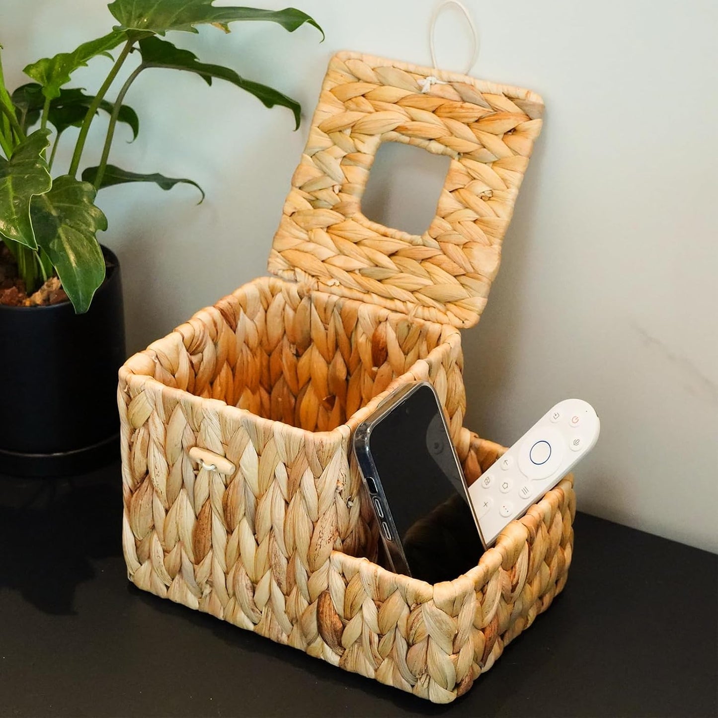 PINXIURY Water Hyacinth Tissue Box Cover Square, Tissue Box Holder, Tissue Box with Remote Organizer, Bedside Organizer, Remote Holder for Bedroom, Livingroom, Office