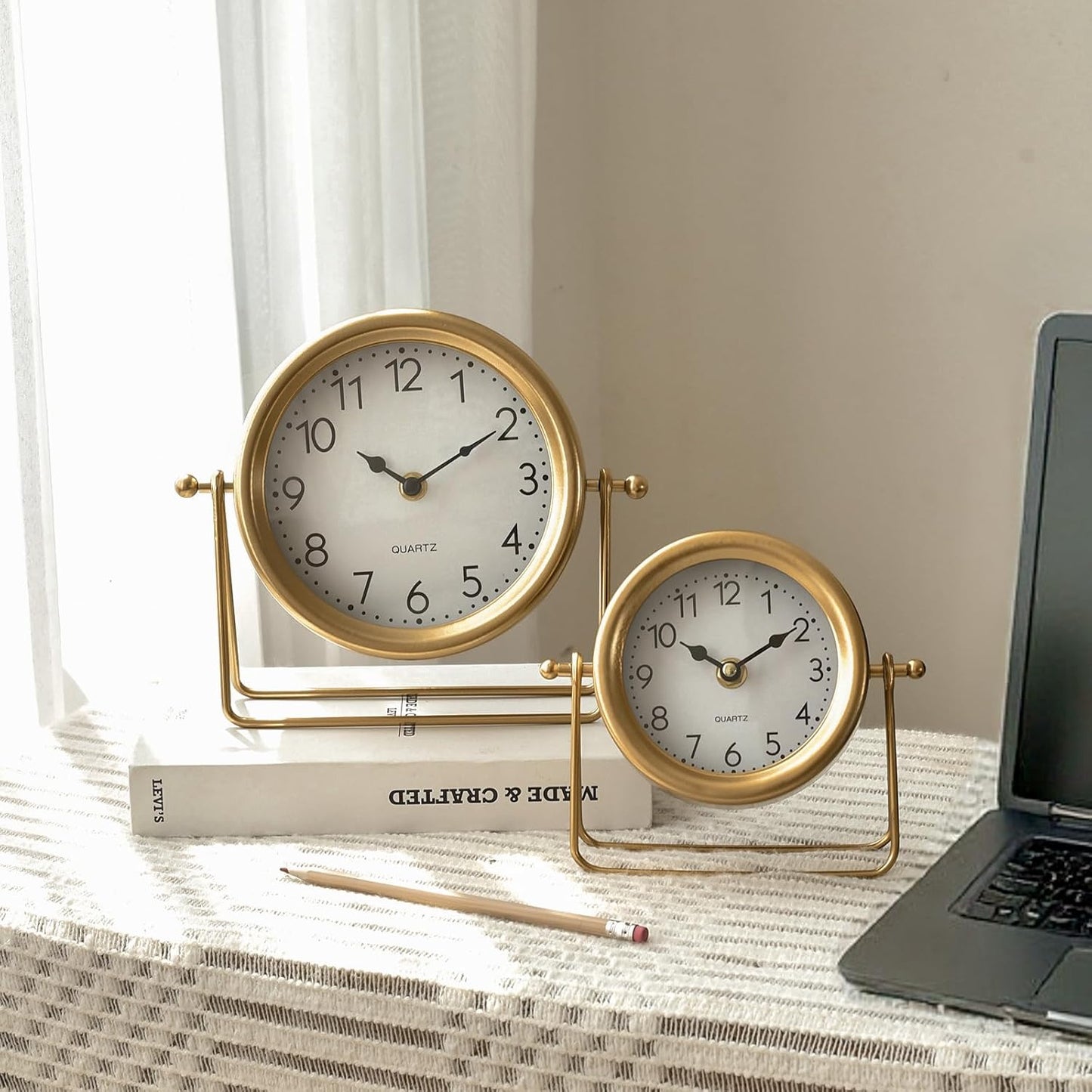 Small Gold Desk and Shelf Clock, 6.9*5.9 Inch Retro Elegant Tabletop Clock with Glass Cover, Silent Non-Ticking Battery Operated Decorative Clock for Living Room, Office, Bedroom, Gift Idea