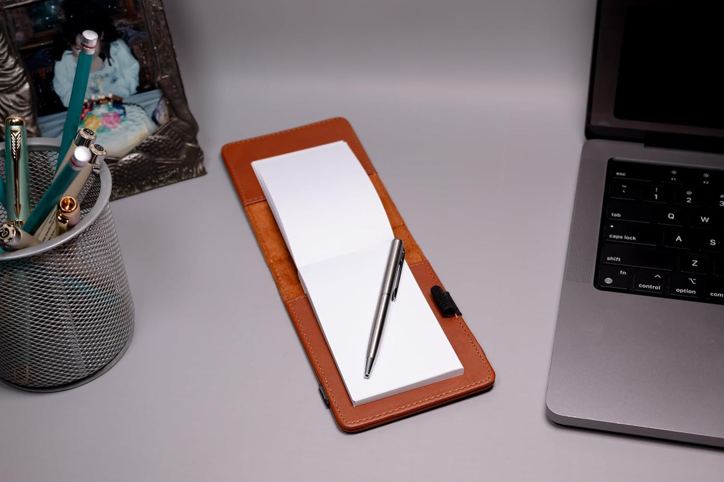 LaserGram Mini Padfolio with Notepad and Pen, Golfer Golfing, Personalized Engraving Included (Dark Brown)