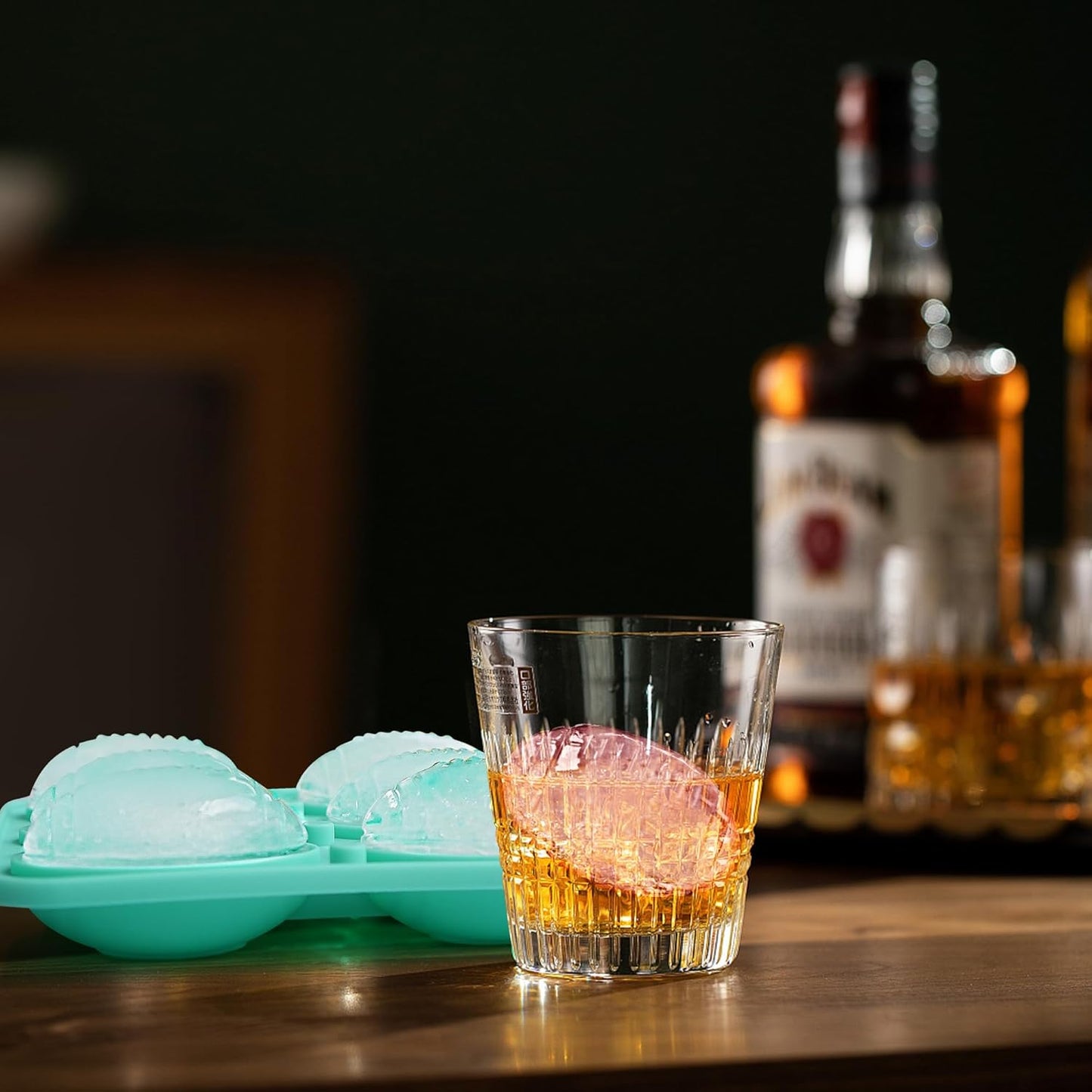 2Pack Football Ice Cube Tray,Football Shaped Novelty Silicone Ice Cube Mold, Large Ice Cube Tray with Lid for Whiskey, Cocktails, Football