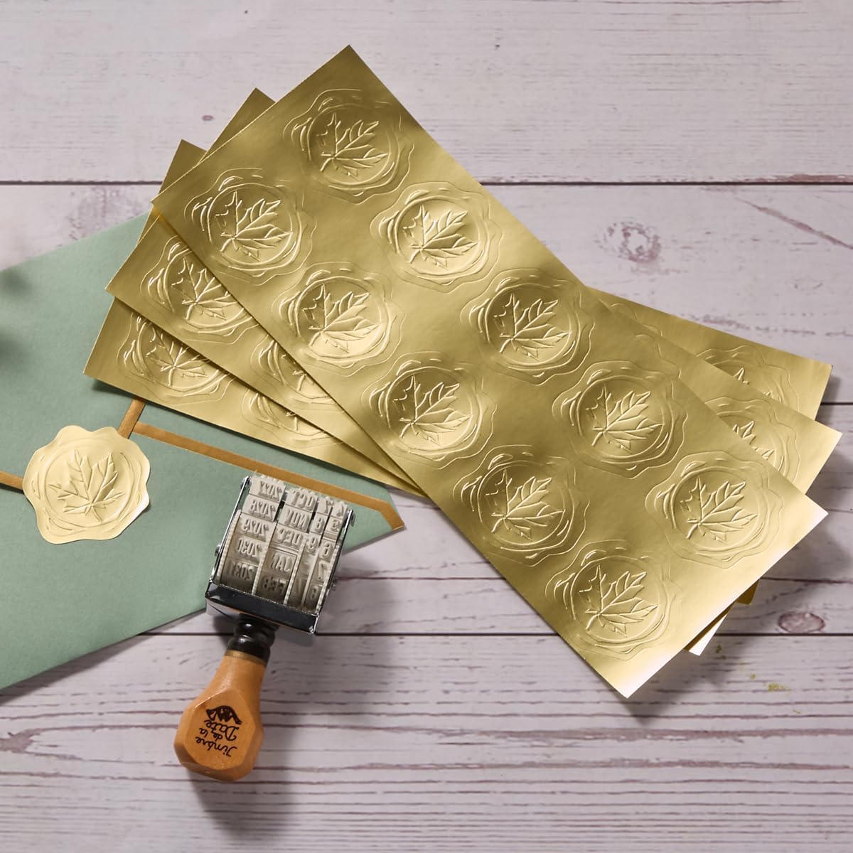 300 Pieces Embossed Gold Foil Stickers Autumn Fall Gold Stickers for Envelopes, Thanksgiving, Greeting Cards Envelopes (Gold Maple Leaves)