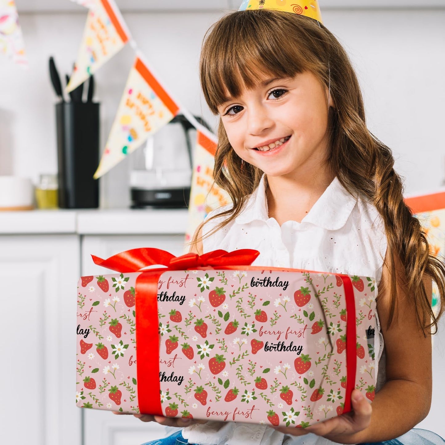 MJSXY Strawberry Wrapping Paper for 1st Birthday, Girl Birthday Wrapping Papers for Gift Bags, 5 Sheets 19.6x27.5 Inch Gift Wrap with Cute Strawberry Pattern, Baby Shower Party Supplies Decorations