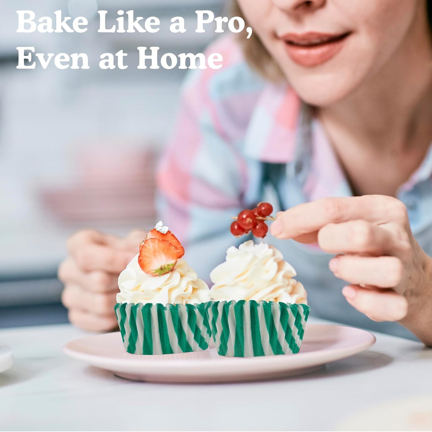 Regency Wraps Greaseproof Professional Grade Baking Cups, Pack of 40, Standard Liners, Green/White Stripe, for Cupcakes, Muffins, Candy, Non Stick