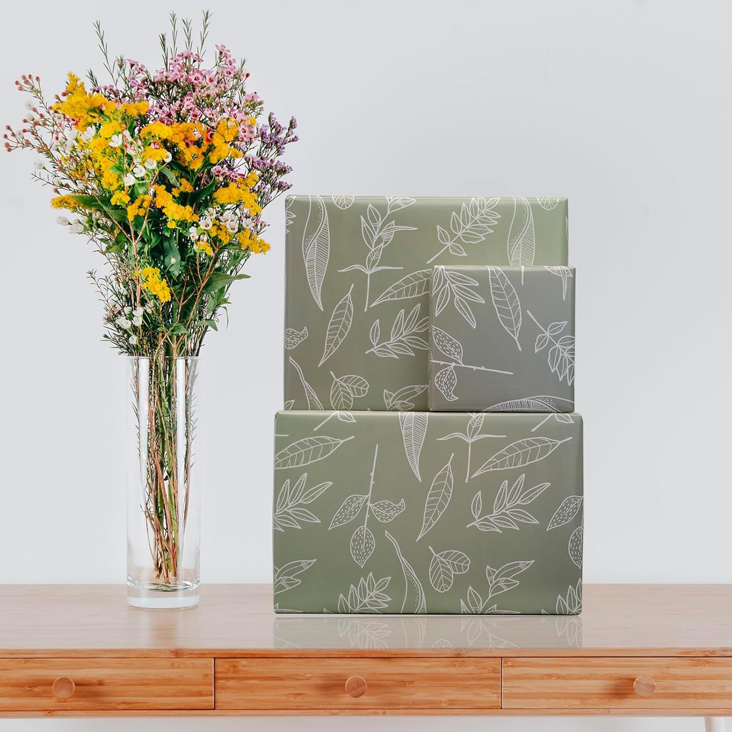 Dtiafu Sage Green Wrapping Paper Gentle Leaves Gift Wrap Paper Bulk Green Spring Designs for Women Girls Wedding Mothers Day Birthday Holiday Thanksgiving - 20 x 28 Inch Per Sheet (6 Sheet)