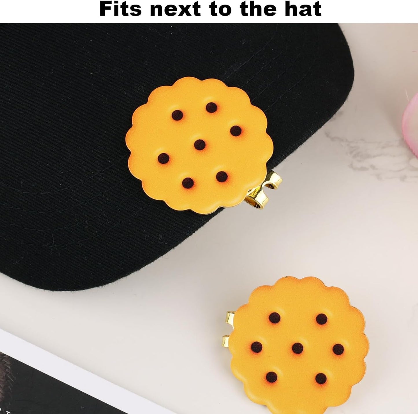 2pcs Magnetic Golf Ball Marker with Hat Clip, Funny Cute Cracker Shape Strong Magnetic Magnet Golf Ball Marker Accessories for Putting Green Women Men Golfers Gloves Bag Cap