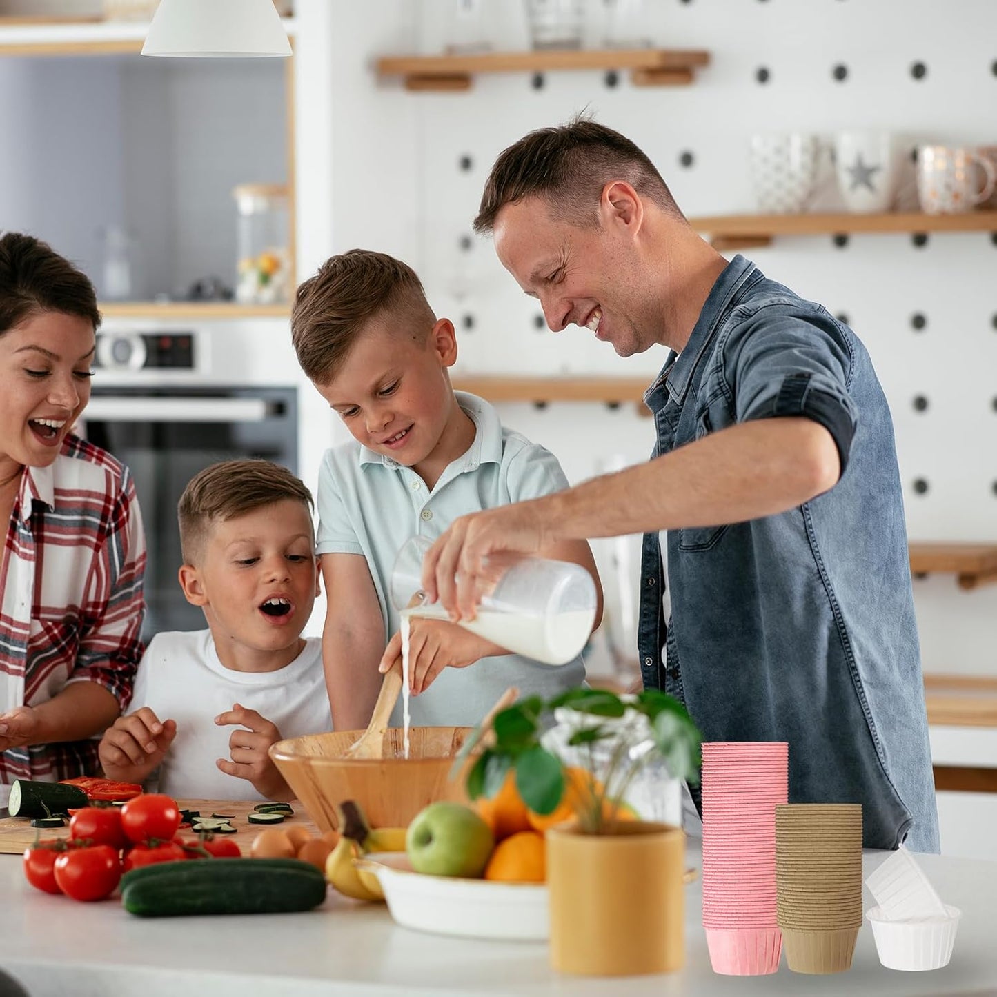 HARFINGTON 100Pcs Cupcake Baking Cups 3.5oz Standard Size Paper Cupcake Liners Greaseproof Wrappers Disposable for Wedding Birthdays Christmas Dessert, Pink