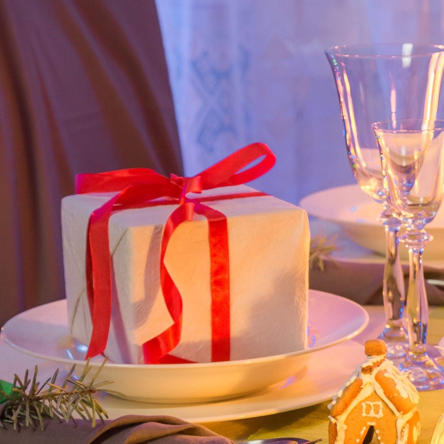 FEPITO 100 Sheets White Tissue Paper Christmas White Gift Wrapping Paper for Xmas Easter Valentine's Day Wrapping Presents Crafts(14 x 20 Inch)