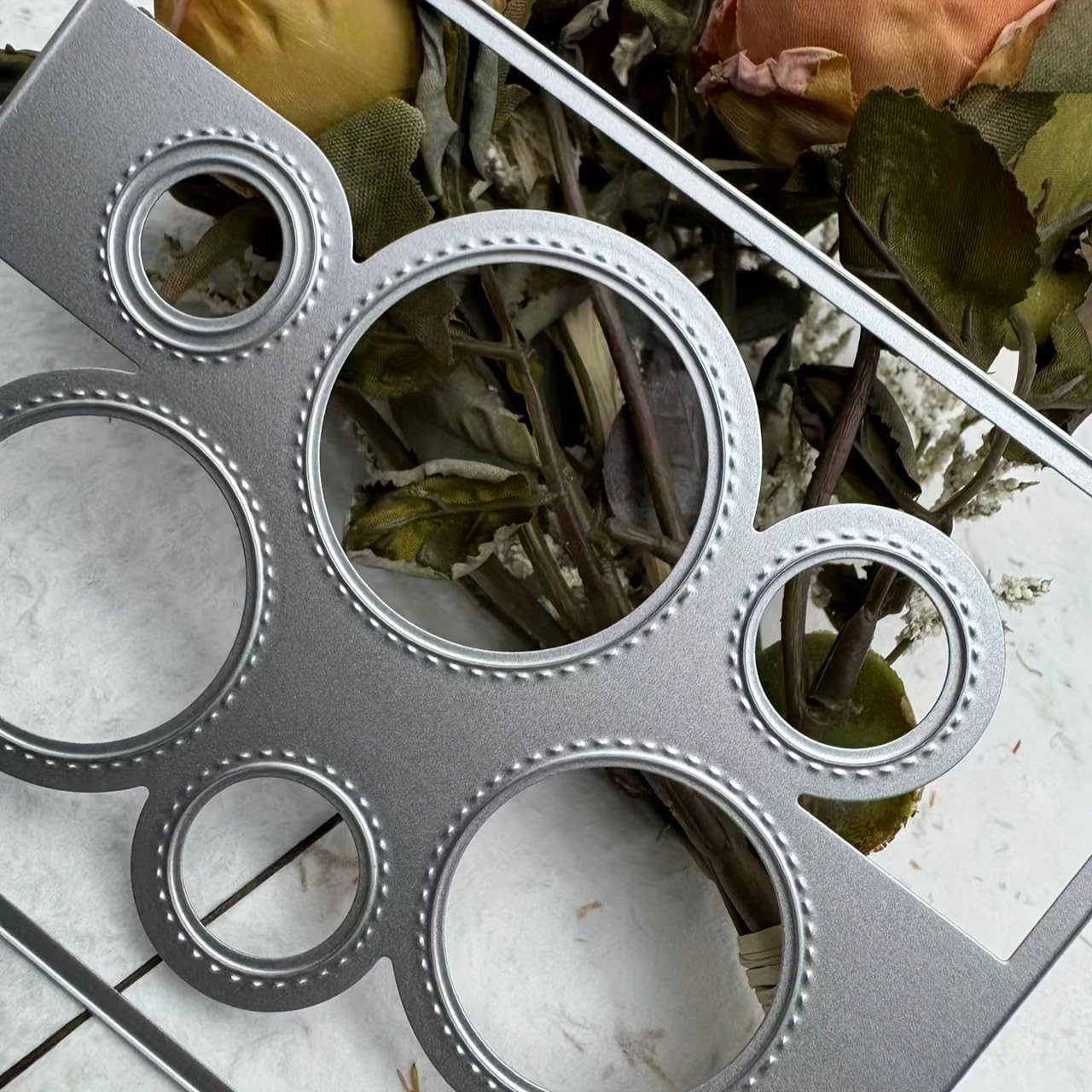 Metal Cutting Die for Scrapbooking - Cut Stencils for DIY Scrapbook Photo Album Decorative Paper Card, Card Making Supplies & Crafting Die Cut (Circular Ring 5.3 x 4.1 in)