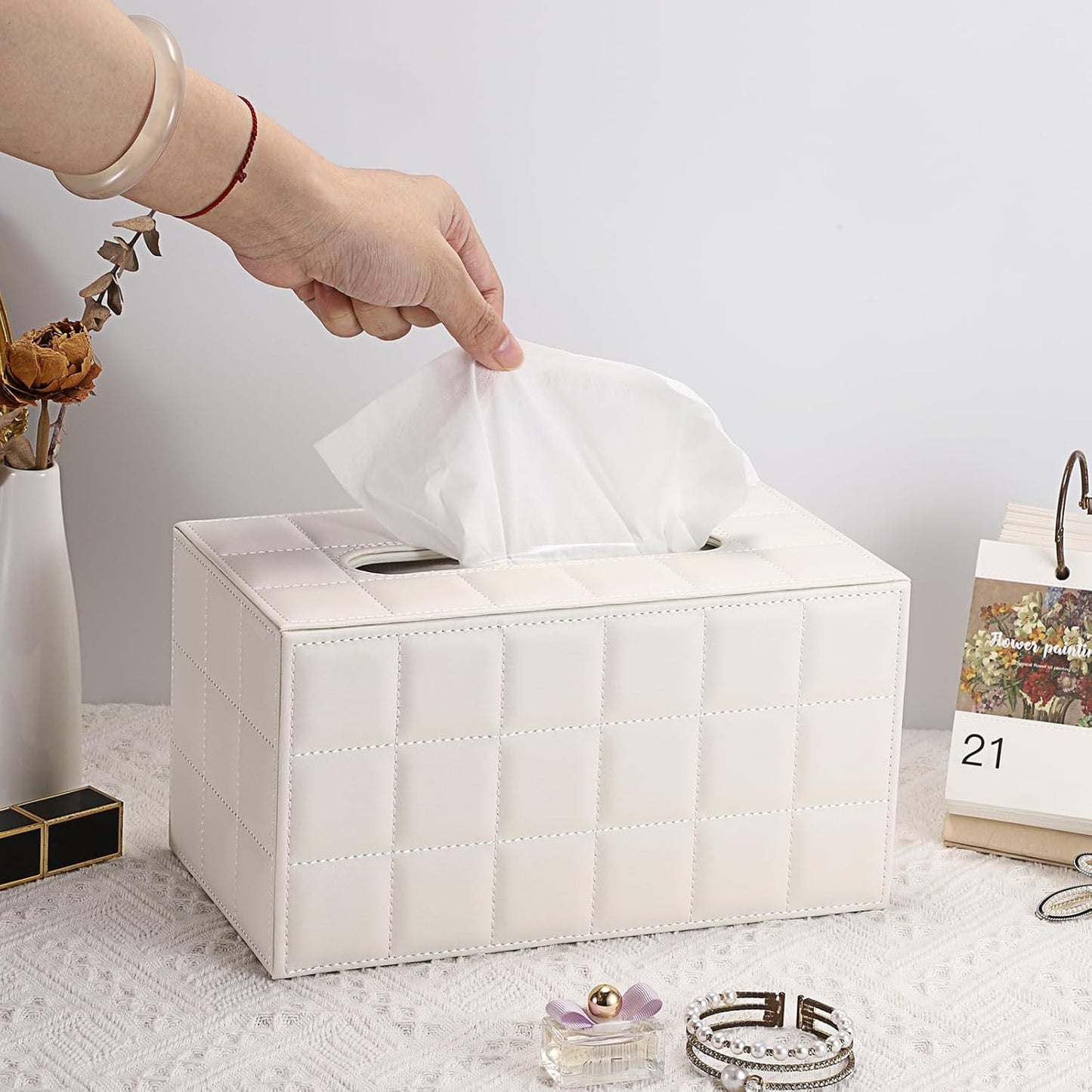Sumnacon Tissue Box Cover Rectangle Leather Tissue Box with Magnetic Bottom,PU Tissue Box Holder Decorative Grid White Tissue Cover for Bathroom Toilet Bedroom Kitchen Office Table Desk, Large